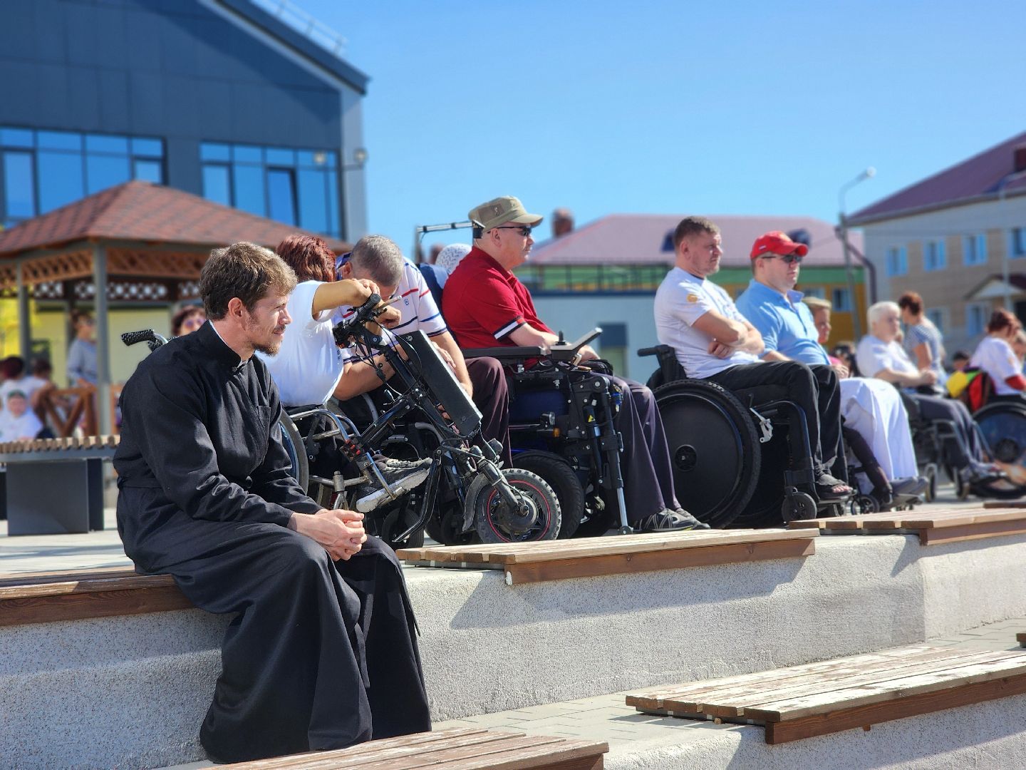 сергиев посад, сергиево-посадский городской округ, центр мещерякова, подмосковье без границ, игорь гундеров, колясочники, фестиваль равных возможностей, забег на колясках, колесница,