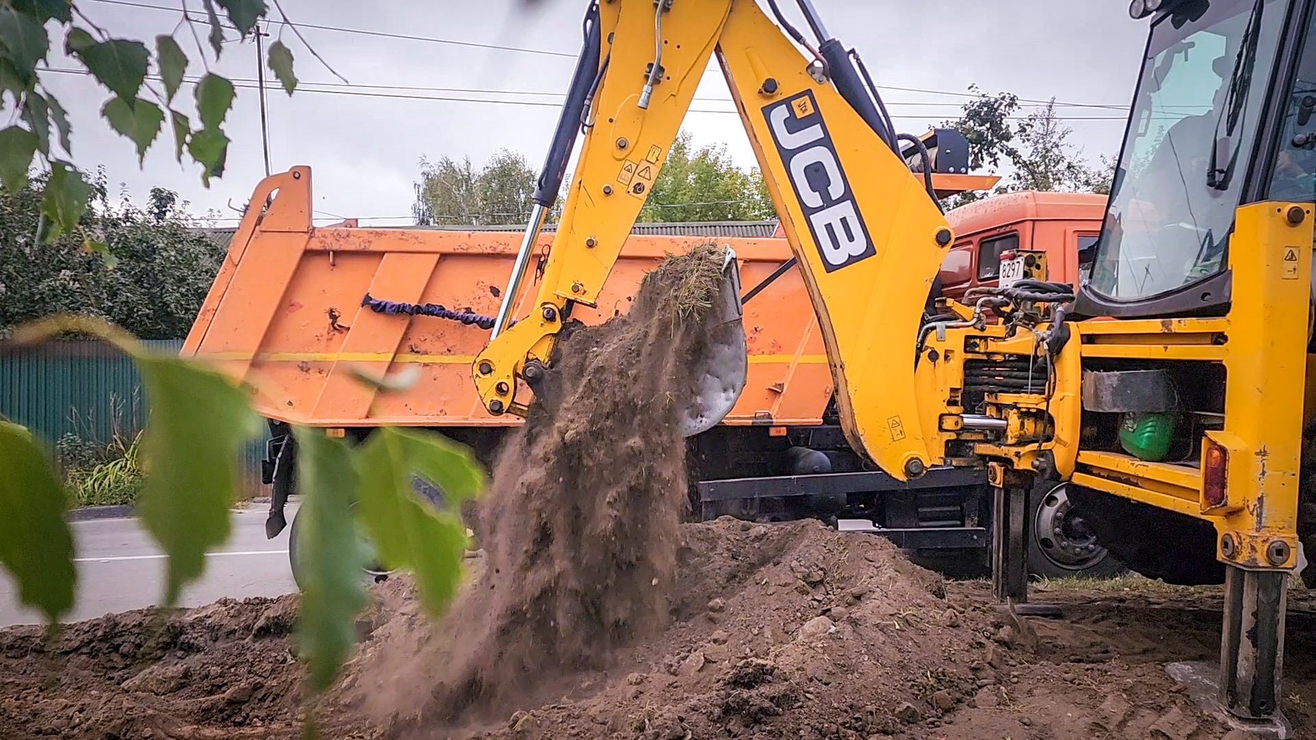бронницы, новая парковка в бронницах, строительство заездного кармана в бронницах,