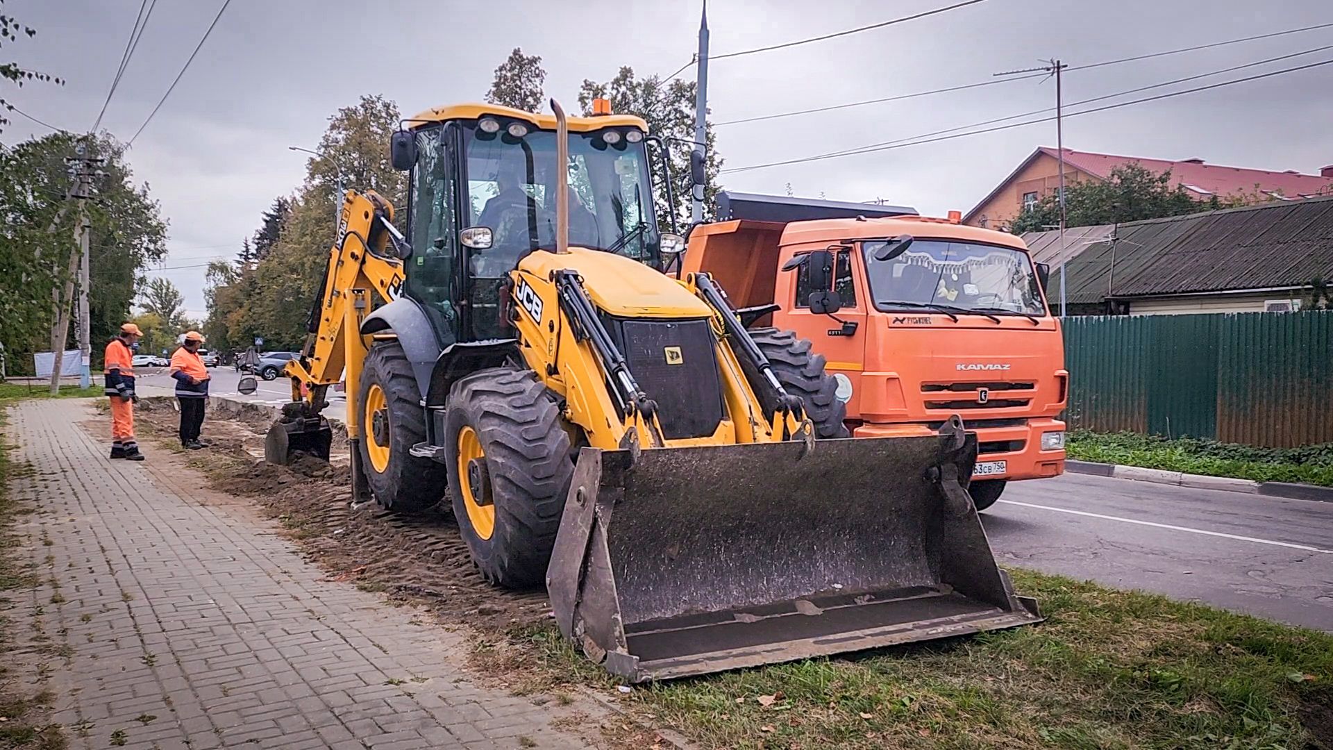 бронницы, новая парковка в бронницах, строительство заездного кармана в бронницах,