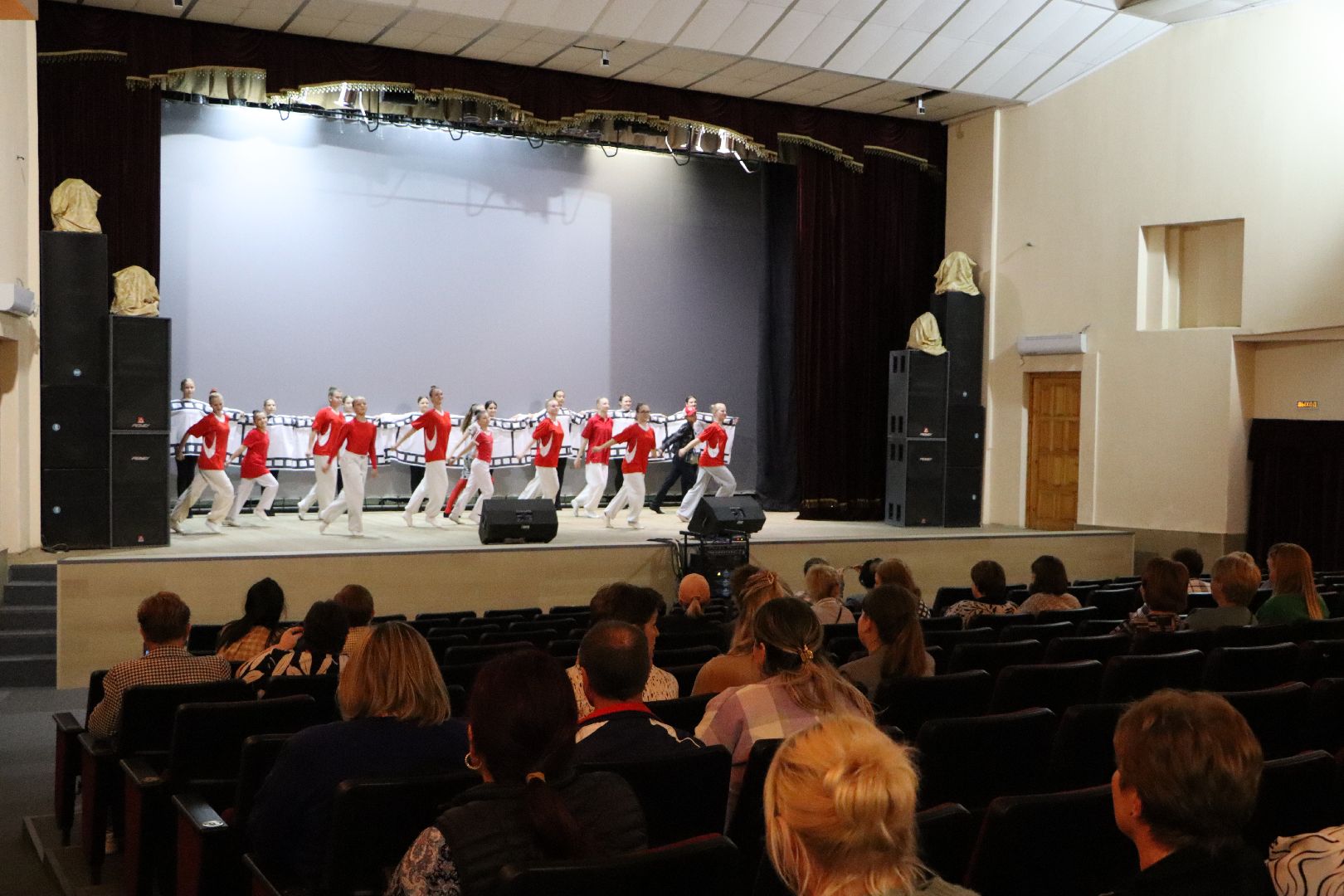 серебряные пруды, кинотеатр в серебряных прудах,