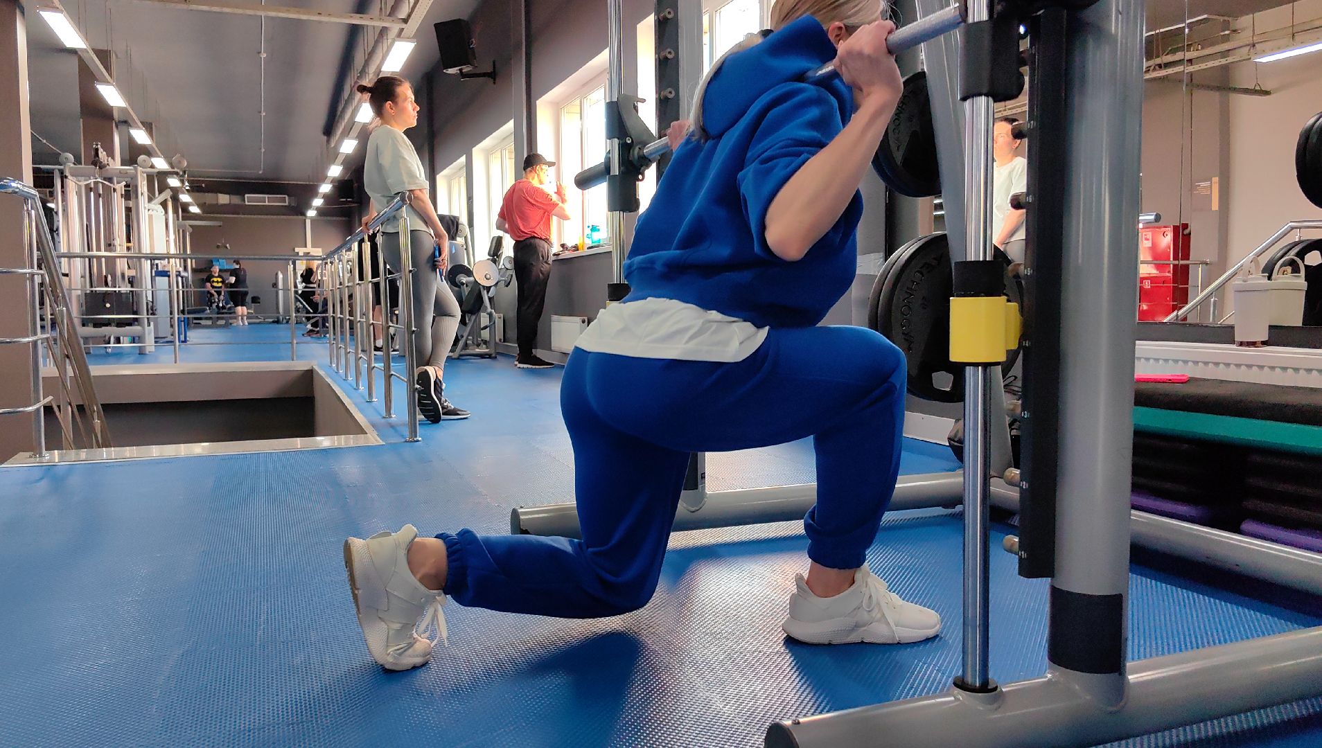 выборы, госуслуги, спортсменка,