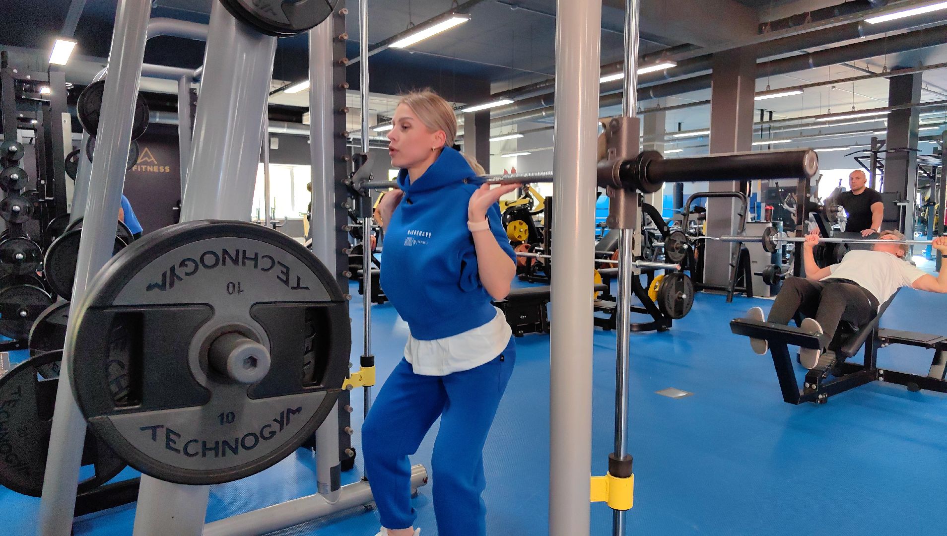 выборы, госуслуги, спортсменка,