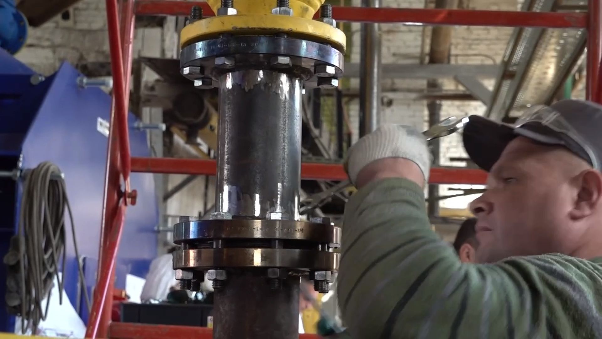 чехов, микрорайон венюково, улица гагарина, котельная 4, реконструкция, модернизация, новые котлы, насосы, замена и ремонт оборудования, подготовка к отопительному сезону, губернатор московской области, глава округа михаил собакин, программа модернизации объектов теплоснабжения, монтаж трубопроводов, ремонт теплосети,