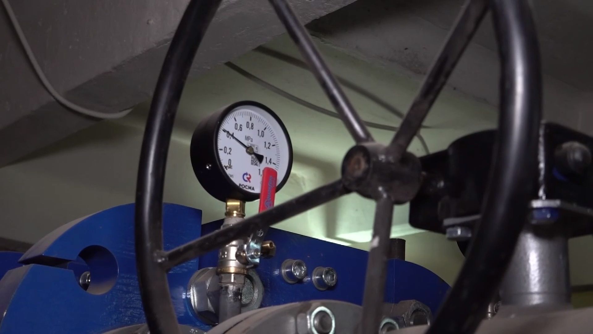 чехов, микрорайон венюково, улица гагарина, котельная 4, реконструкция, модернизация, новые котлы, насосы, замена и ремонт оборудования, подготовка к отопительному сезону, губернатор московской области, глава округа михаил собакин, программа модернизации объектов теплоснабжения, монтаж трубопроводов, ремонт теплосети,