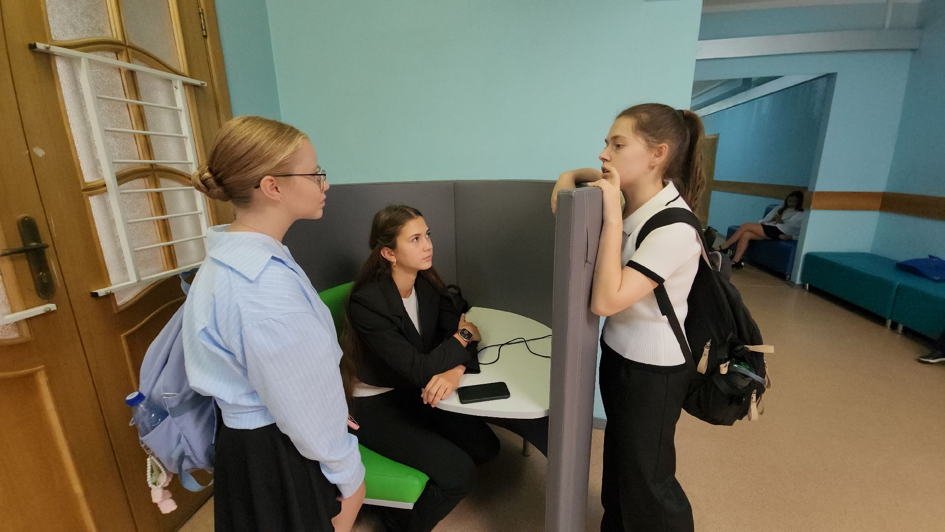 Школа, Лобня, зона отдыха, Школьная мебель ,