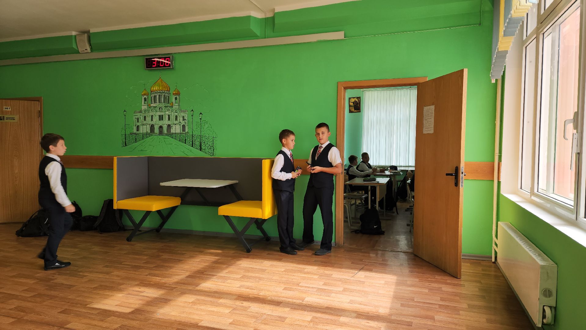 Школа, Лобня, зона отдыха, Школьная мебель ,