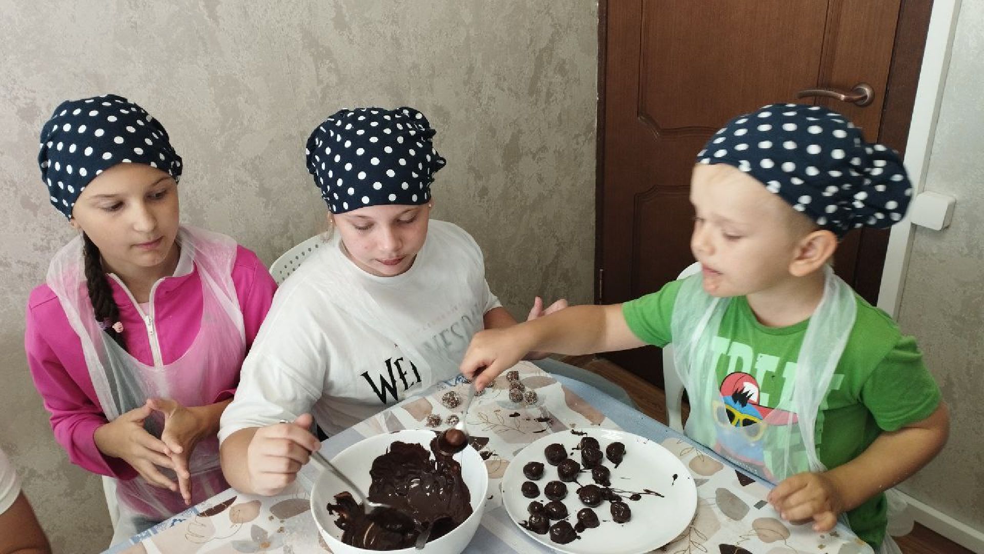 ивантеевка, центр социального обслуживания, дети с овз, дети с особенностями развития, шоколад, мастер-класс, мастер-класс для детей, социализация детей,