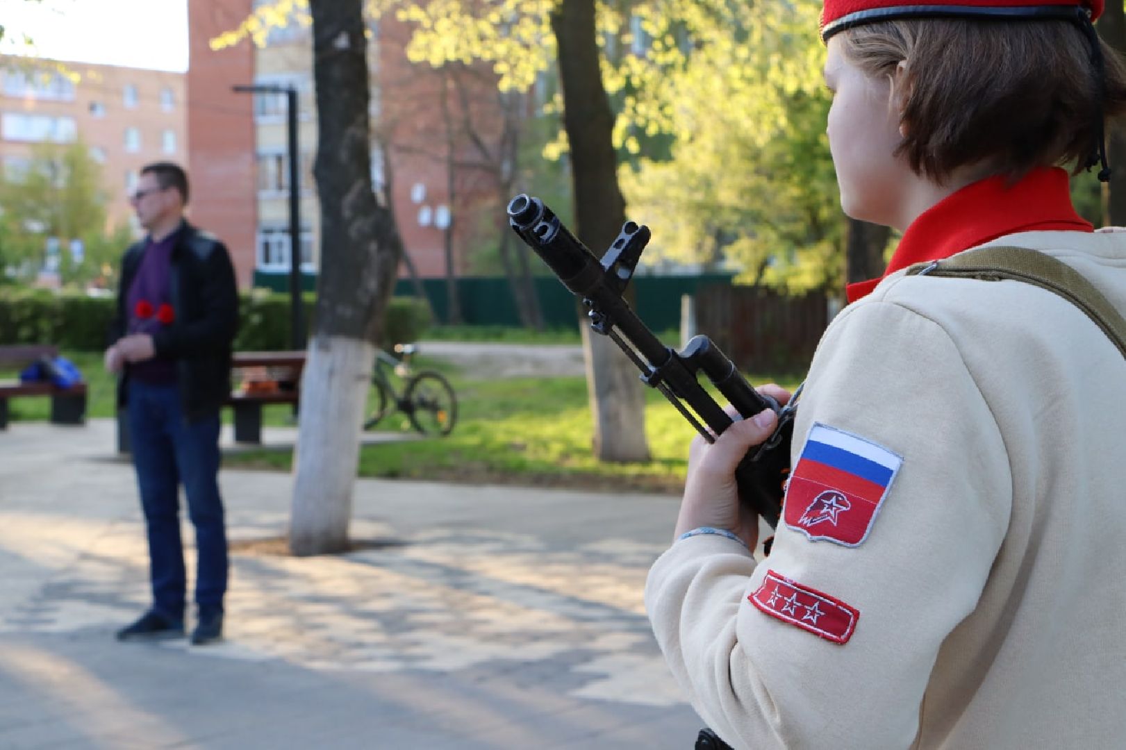 минута молчания, Серебряные пруды, Братская могила