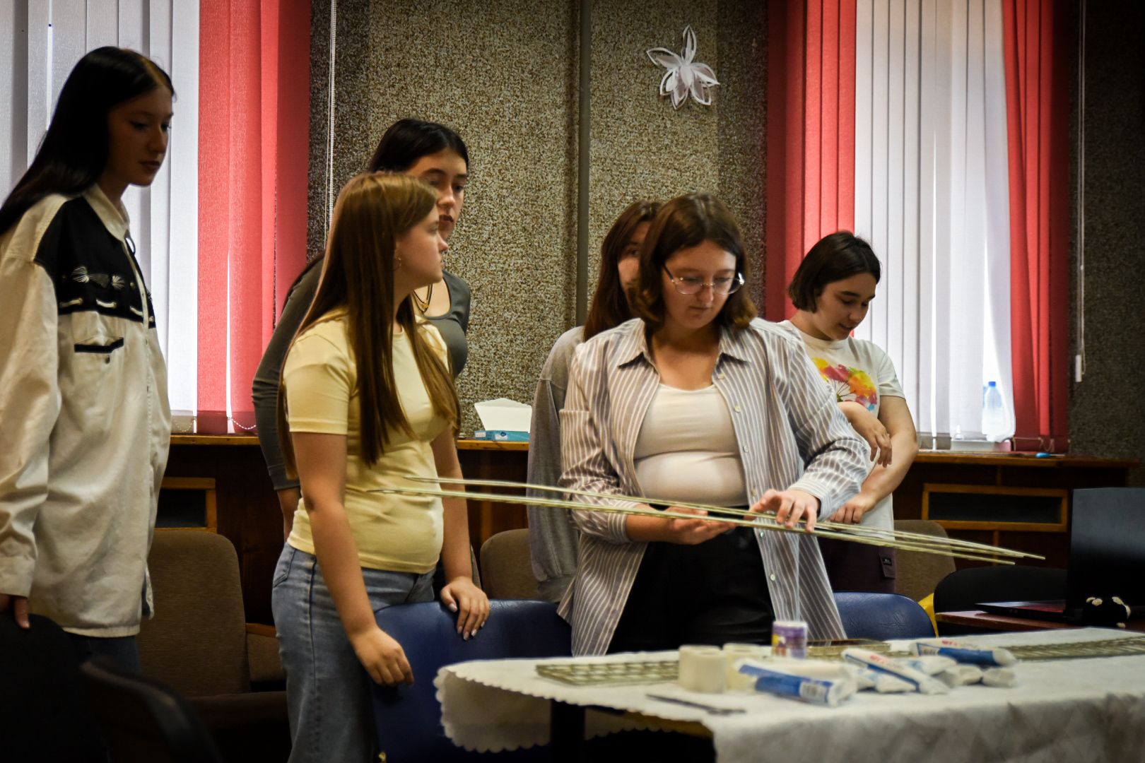 бронницы, мастер-класс по оказанию первой помощи , молодежный центр алиби , занятие по оказанию первой помощи в бронницах,