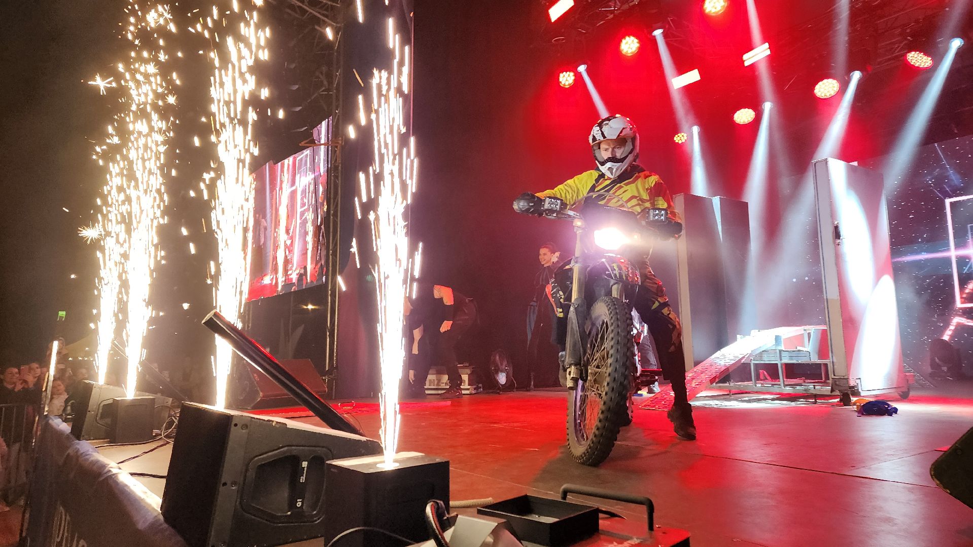 Зарайск, Мособлпарк, Братья Сафроновы в Зарайске, Конкурс иллюзионистов, Шоу братьев Сафроновых в Зарайске,