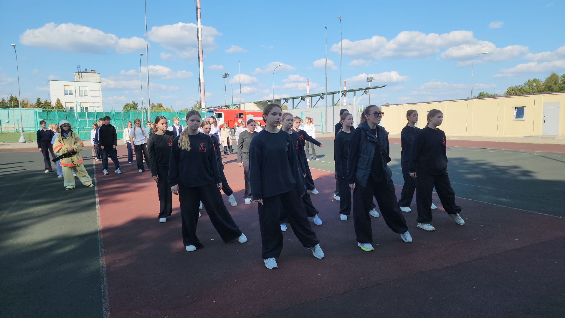 кашира, мчс, юбилей, пожнадзор, пожарные, флешмоб, дети, танцы,