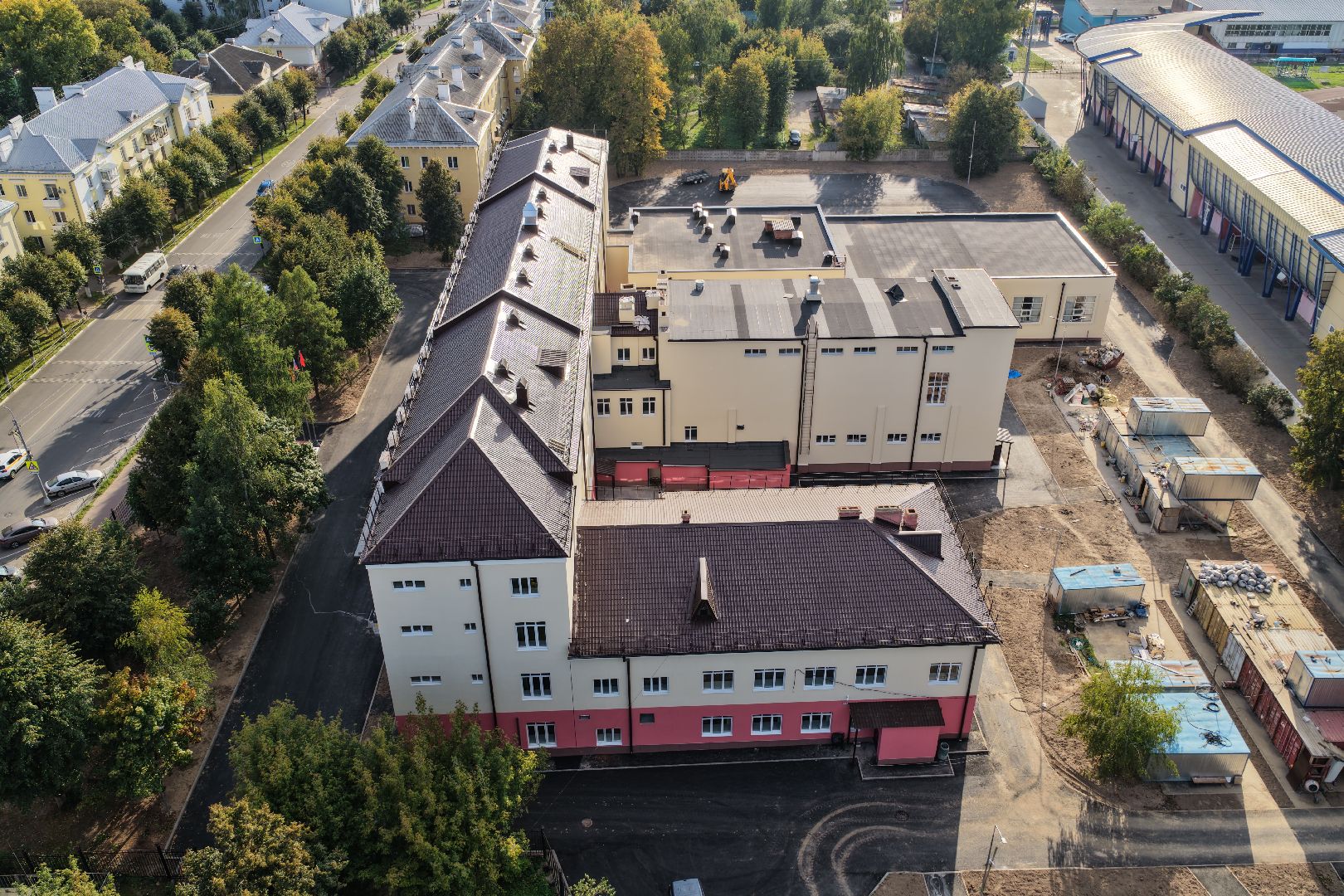 видео с коптера, школе 1 в серпухове,