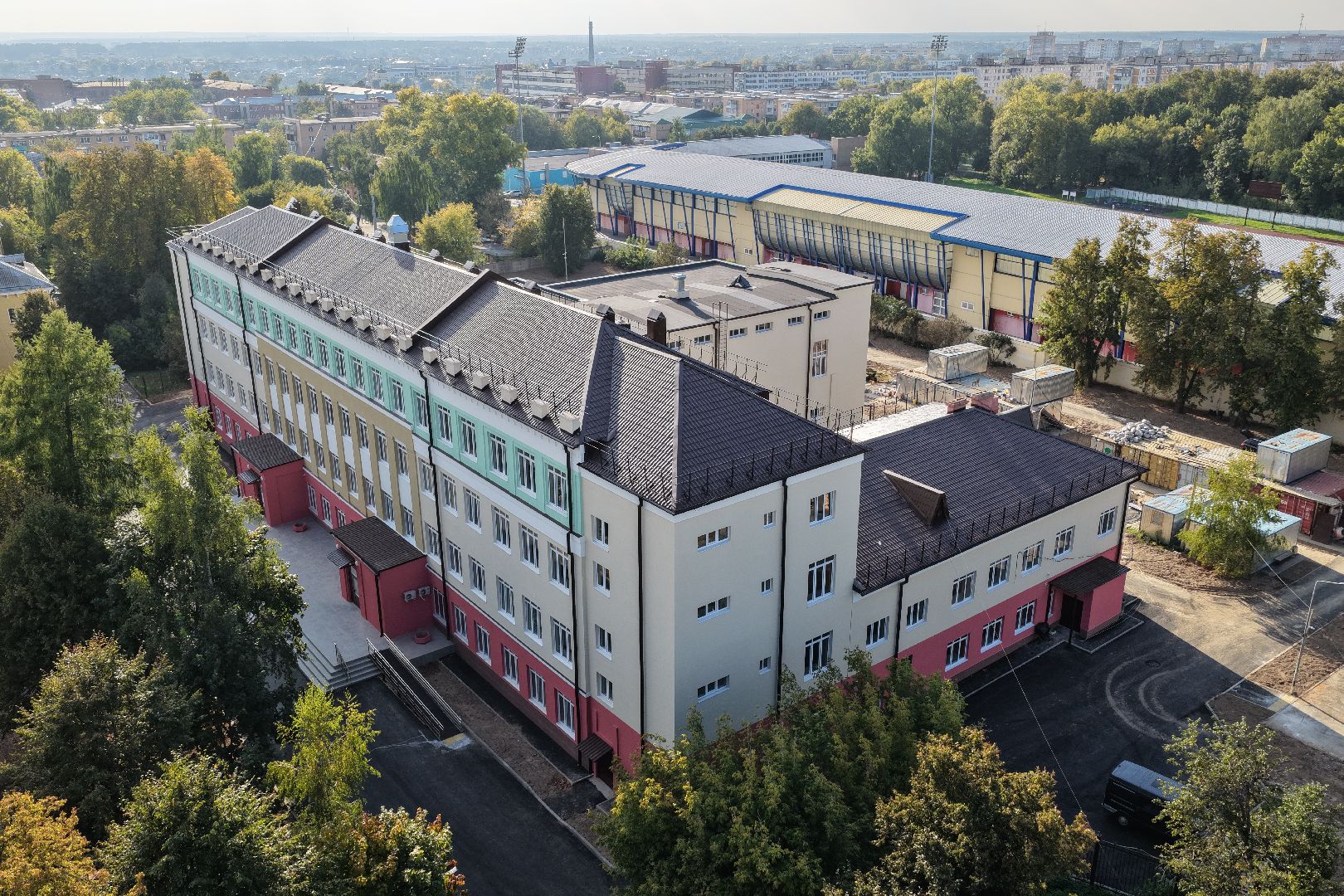 видео с коптера, школе 1 в серпухове,