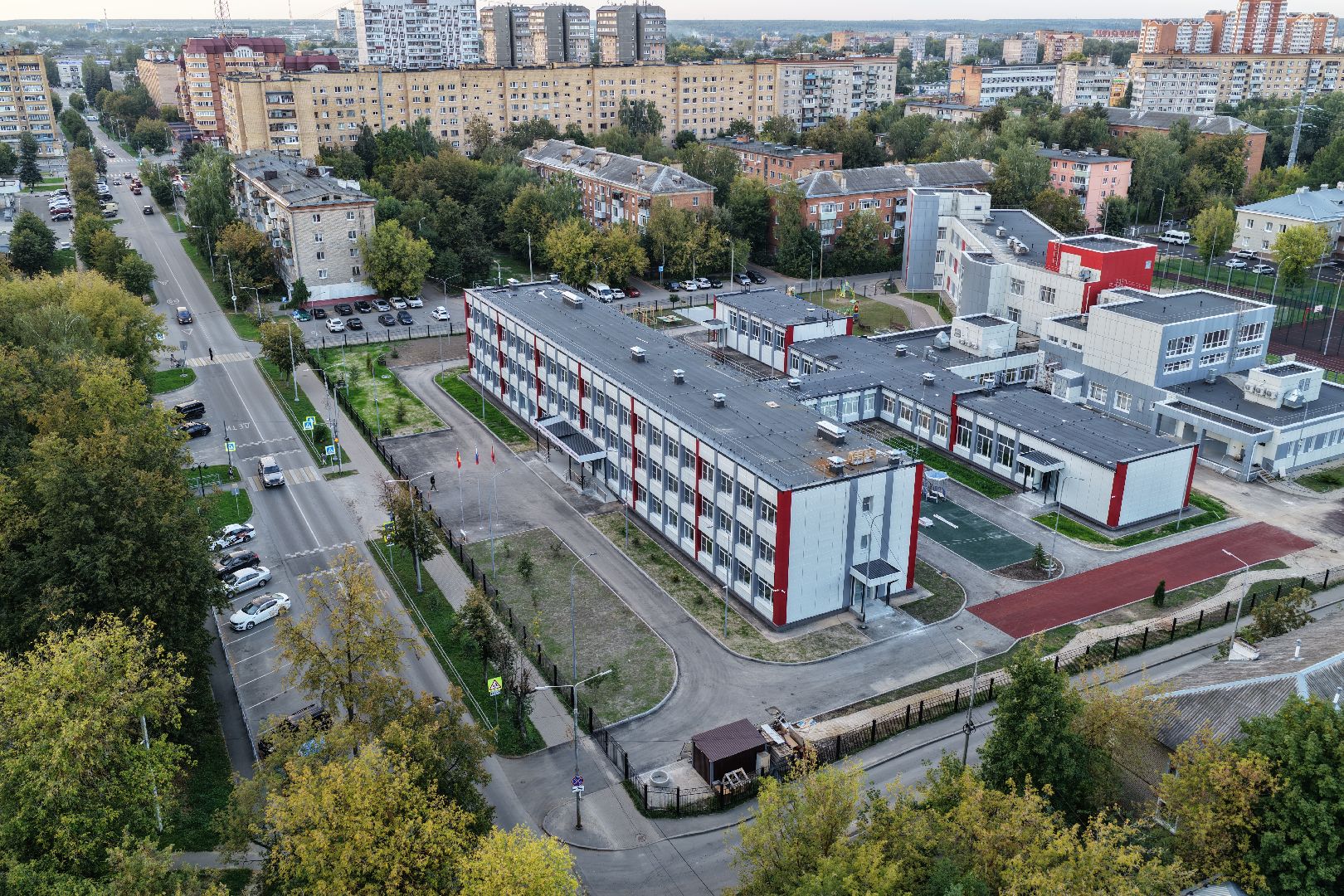 видео с коптера, школа 17 в серпухове,