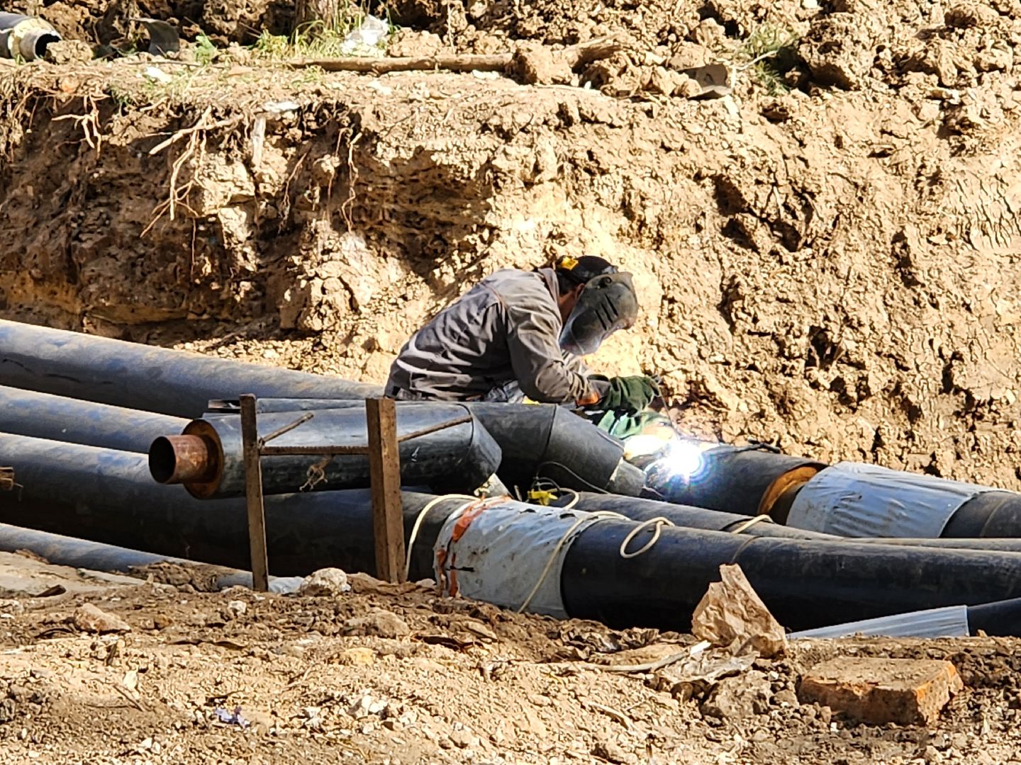 чехов, вишневый бульвар, улица чехова, капремонт теплотрассы, капитальный ремонт теплосетей, система отопления, модернизация, реконструкция, обновление, замена труб, подготовка к отопительному сезону, врезка в систему отопления, горячее водоснабжение, гвс,теплоснабжение, госпрограмма московской области, развитие инженерной инфраструктуры,