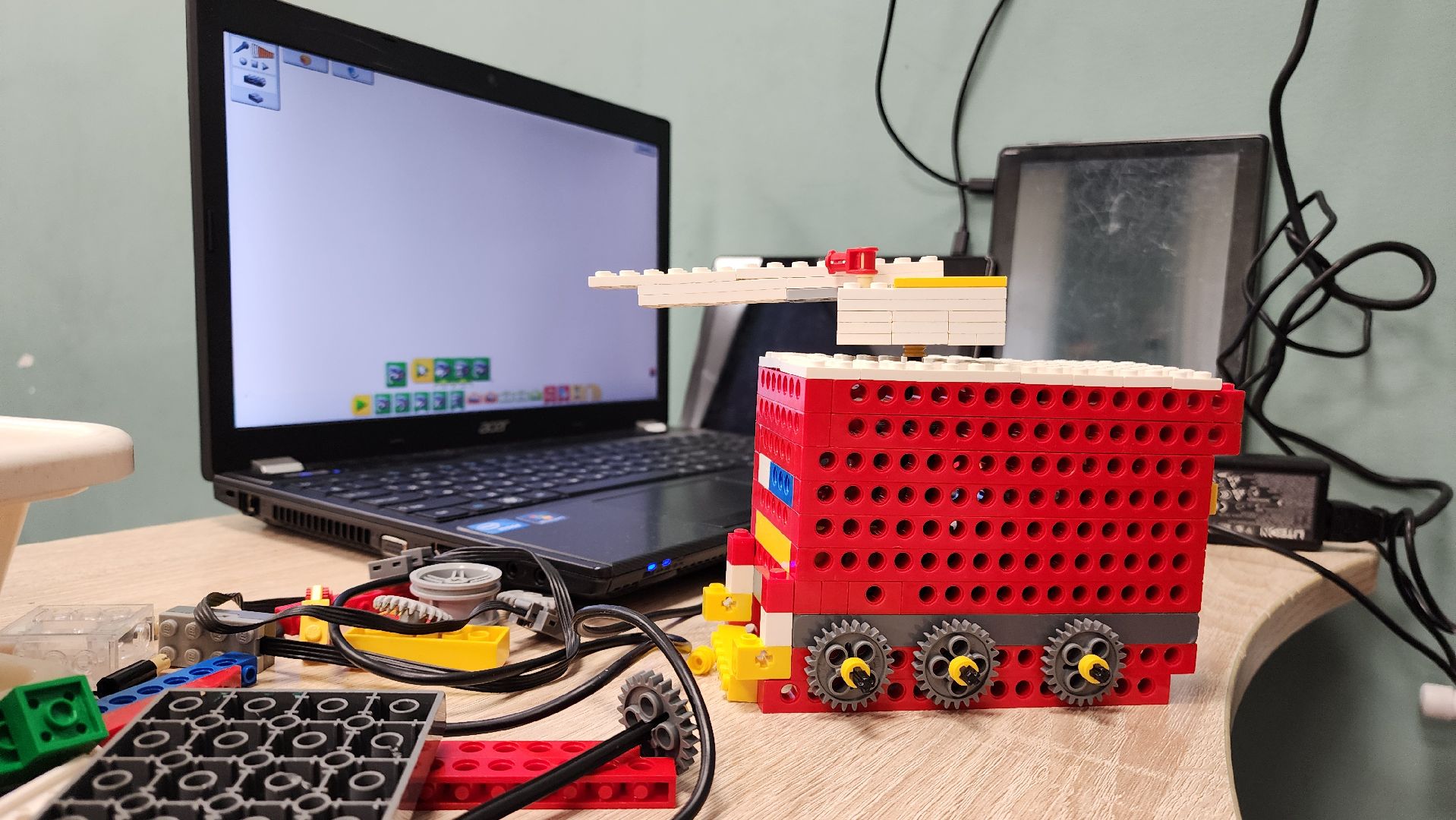бронницы, робототехника , дополнительное образование в лицее ,робототехника в лицее ,
