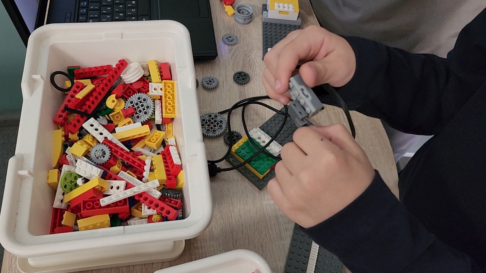 бронницы, робототехника , дополнительное образование в лицее ,робототехника в лицее ,