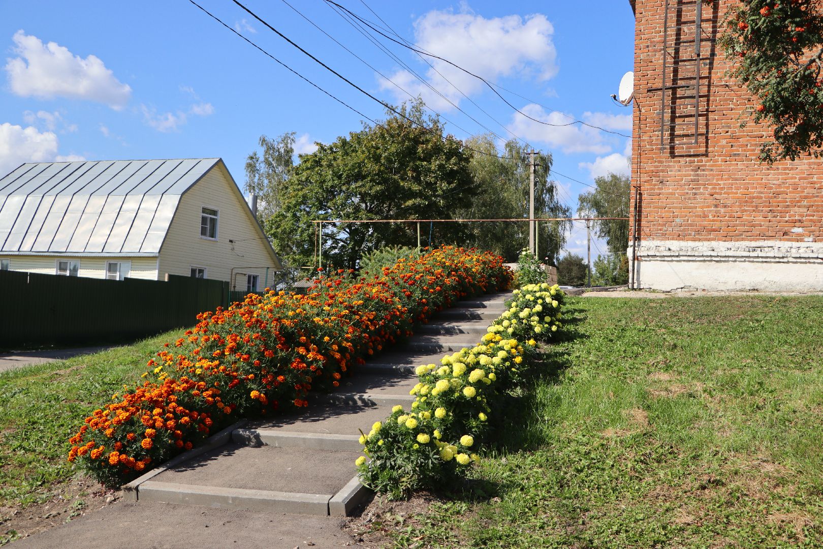 серебряные пруды, крутое, комплексное благоустройство двора,