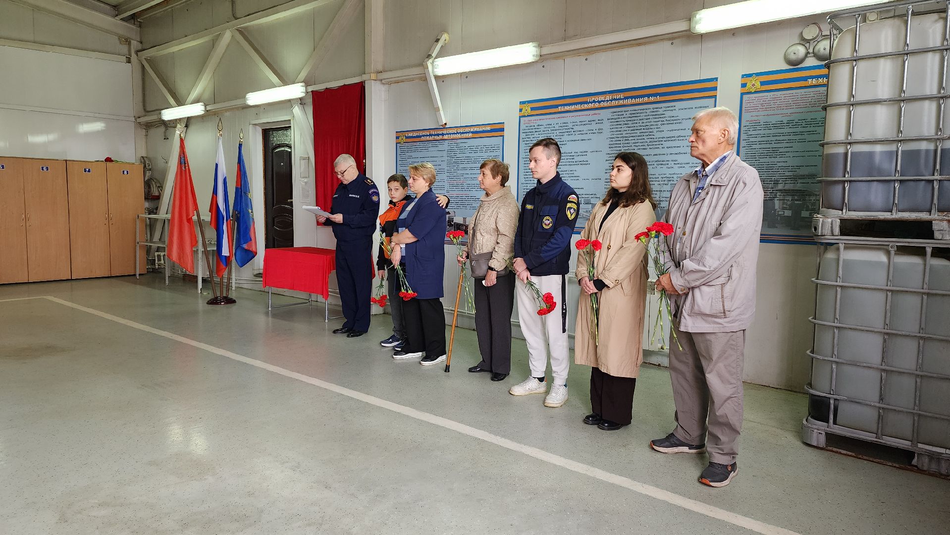 сво, памятная доска, пожарные,