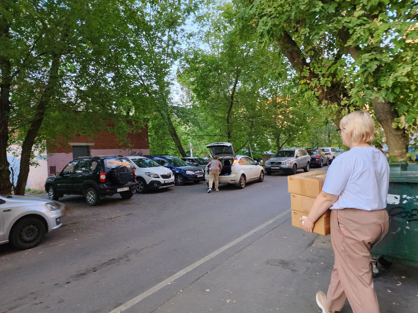 электросталь, волонтер,  гуманитарный пункт, гуманитарный груз, общество, жители,