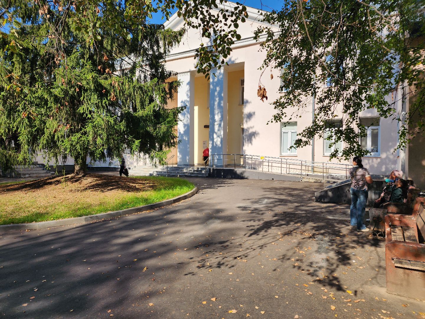 чехов, чеховская больница, поликлиники, амбулатории, стационары, фельдшерско-акушерский пункт, кьюар-коды, коды на дверях кабинетов , отдел качества, обращения пациентов, жалобы, благодарности, предложения, обратная связь, главврач чеховской больницы, андрей попов, повышение качества медуслуг,