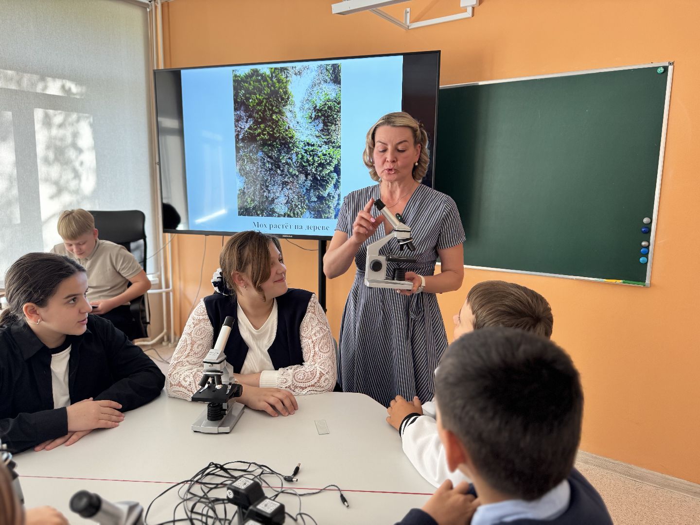 шаховская, точка роста, преподаватель биологии, биология, микроскоп,