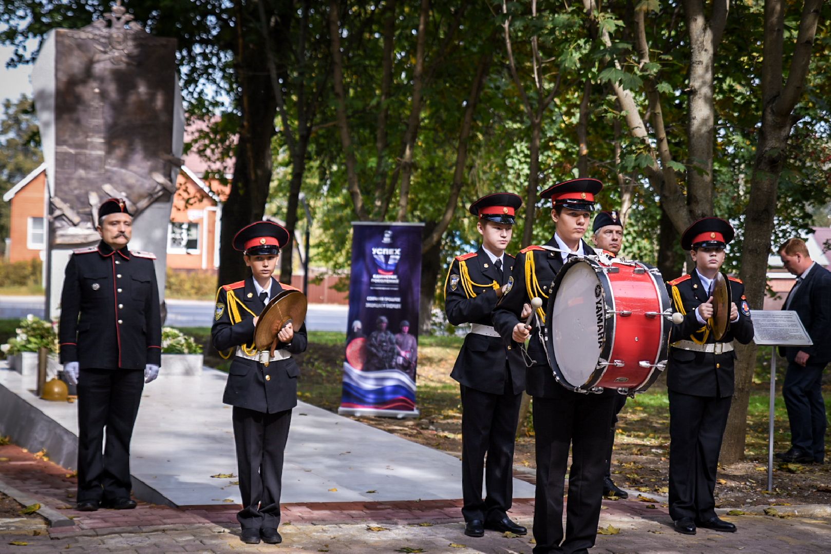 бронницы, открытие памятника летчикам 5-ой авиароты, новый памятник в бронницах,наследие империи ,