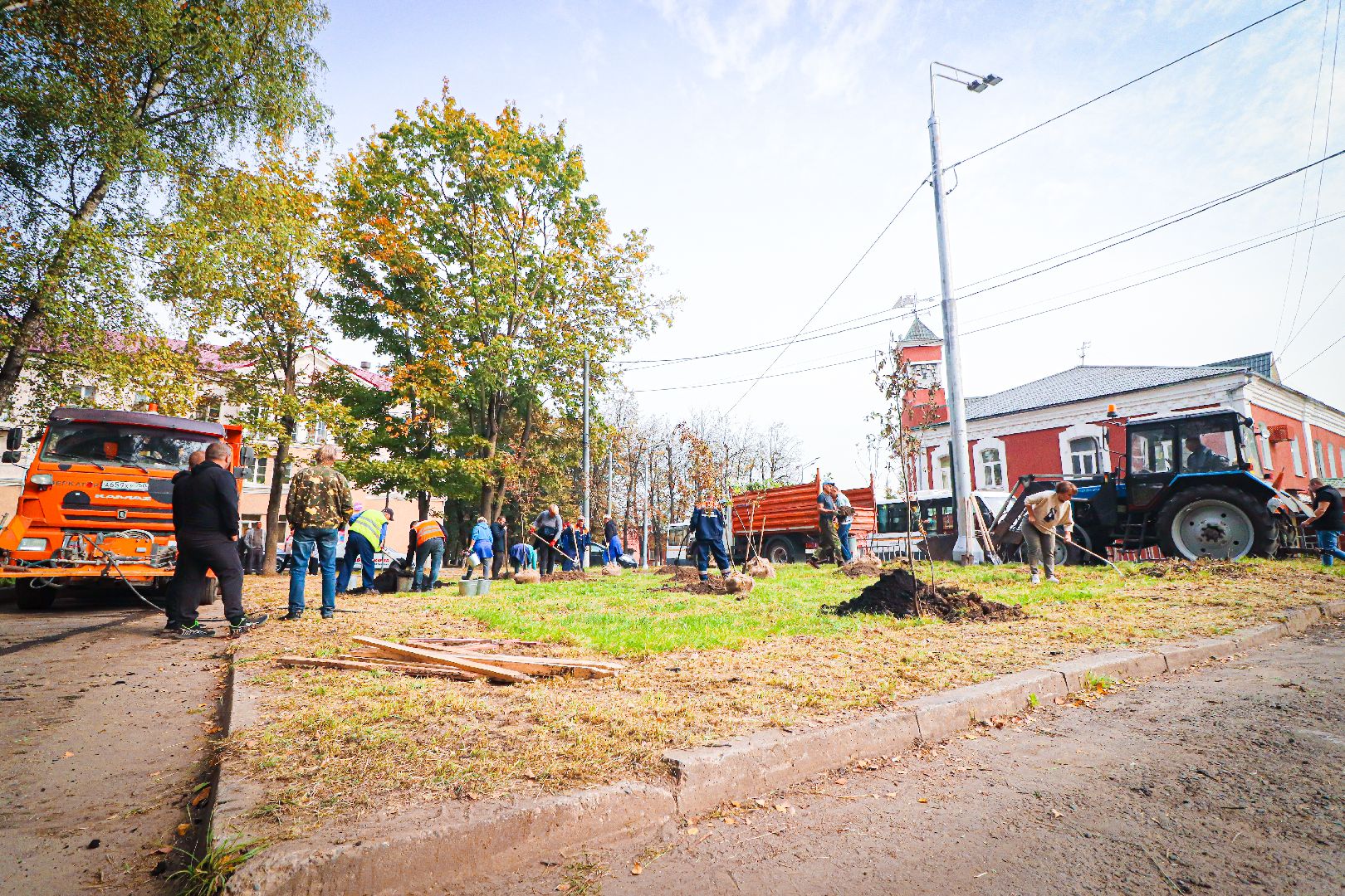 клин, общество, экология, высадка деревьев, дети, подмосковье,