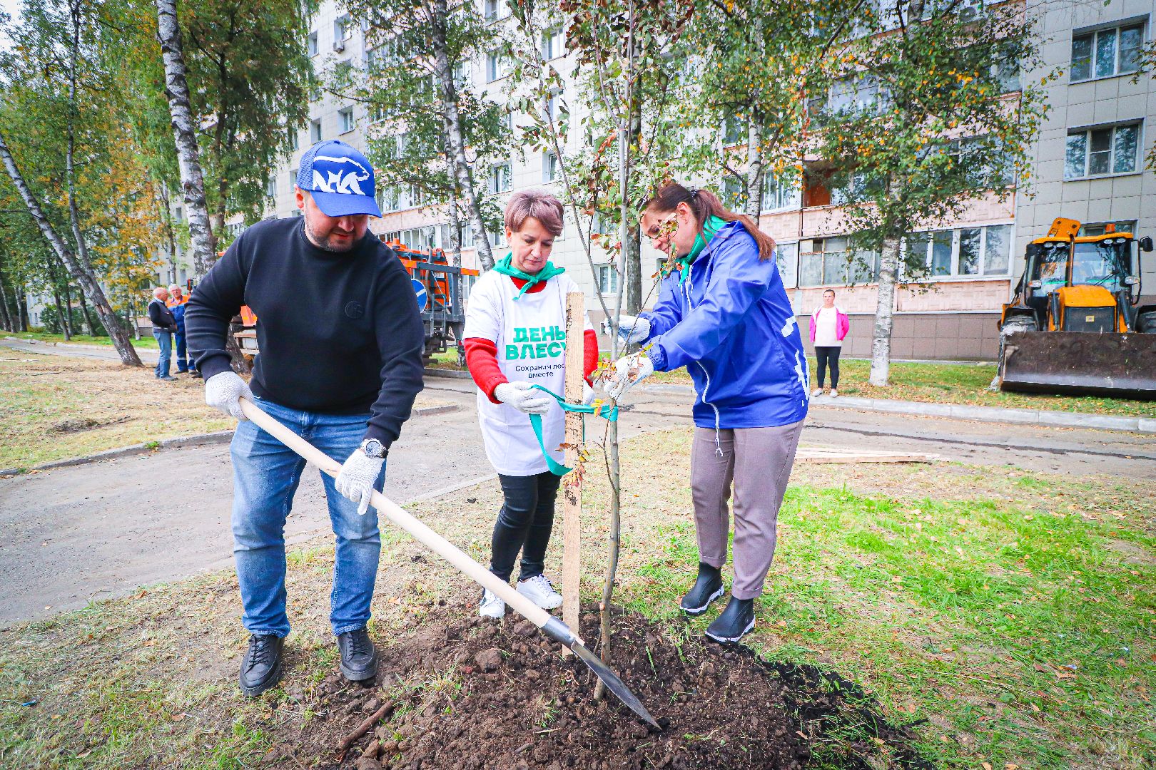 клин, общество, экология, высадка деревьев, дети, подмосковье,
