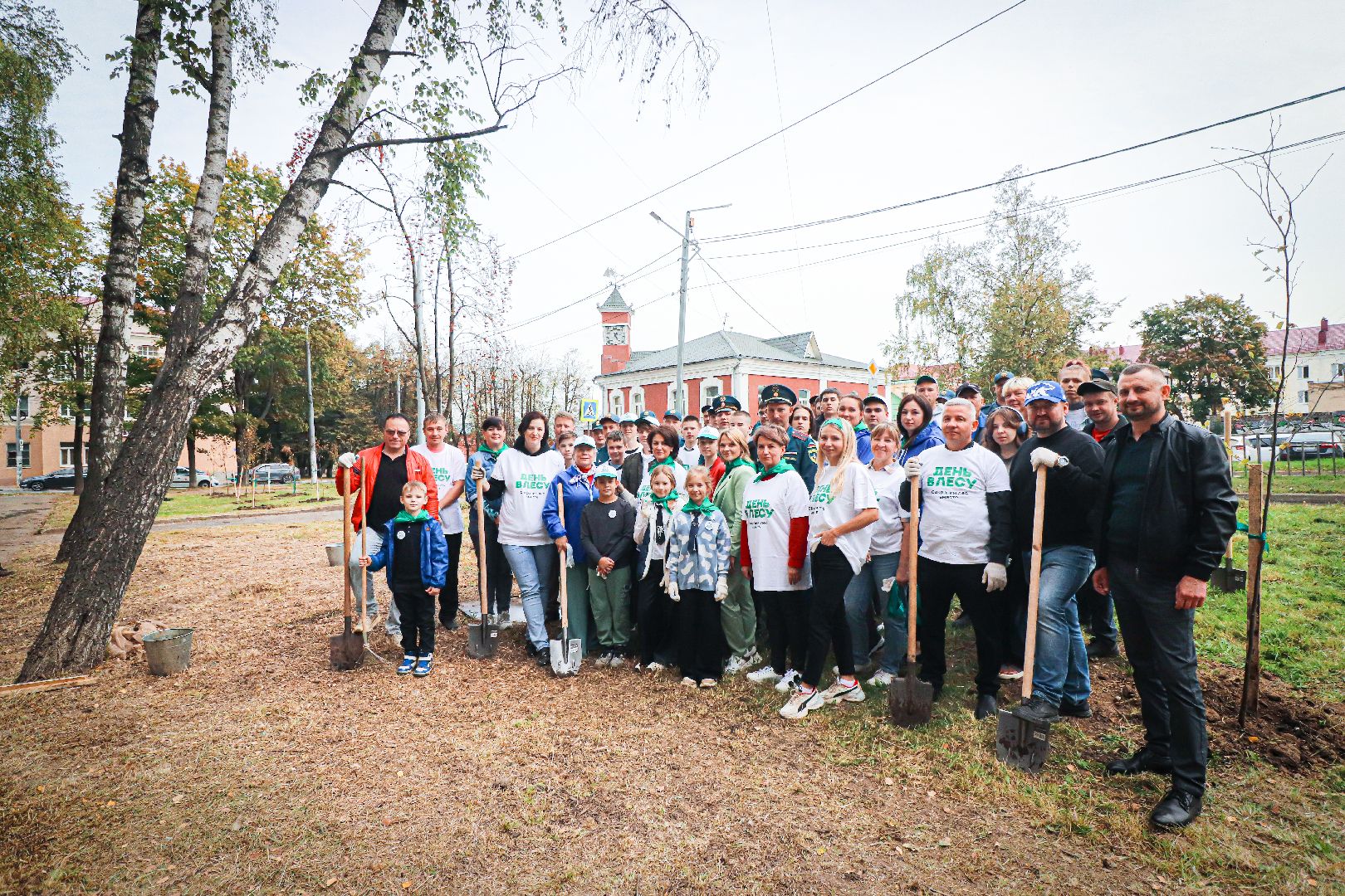 клин, общество, экология, высадка деревьев, дети, подмосковье,