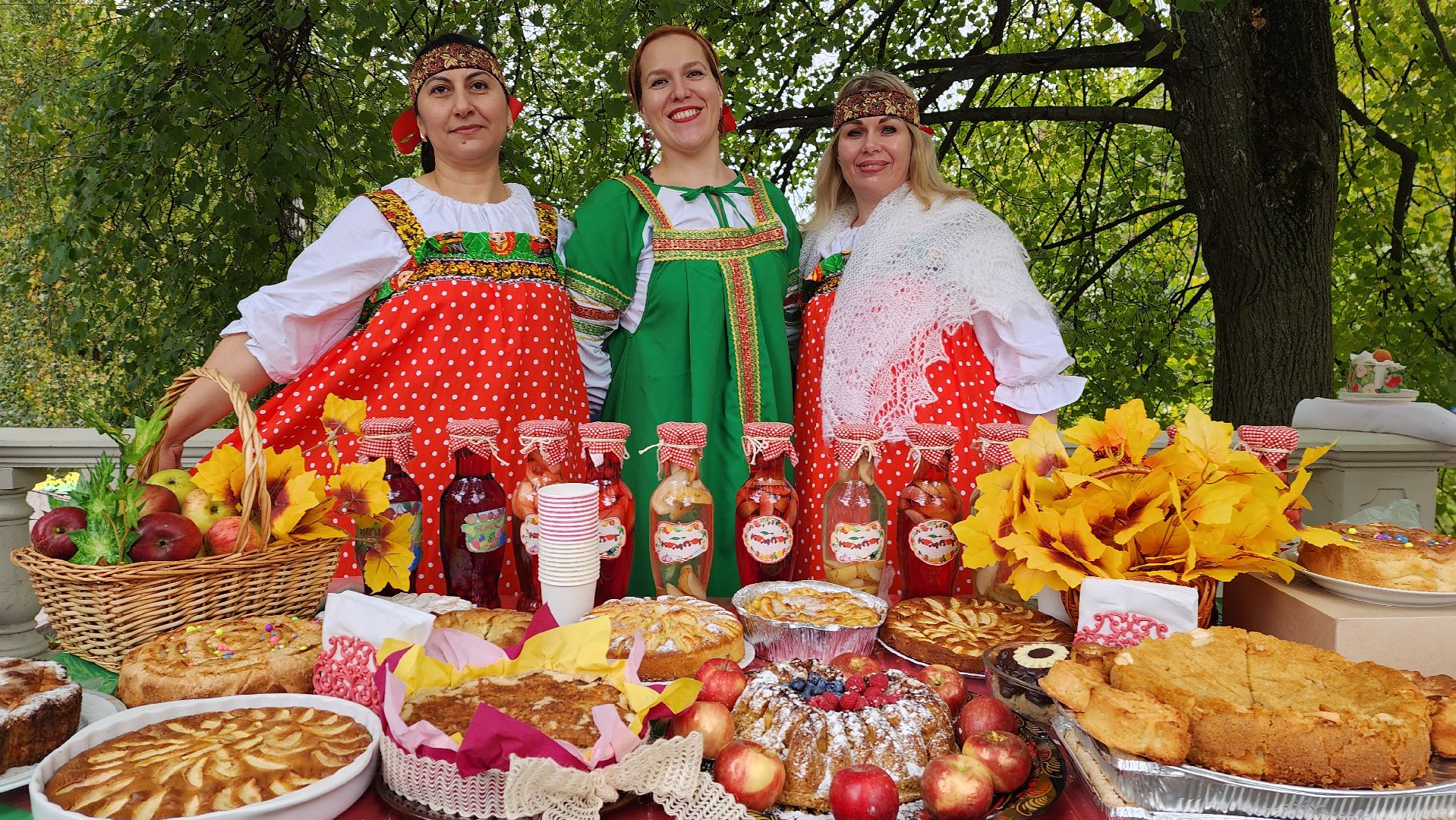 артфолк, день города красногорск, шарлотка,