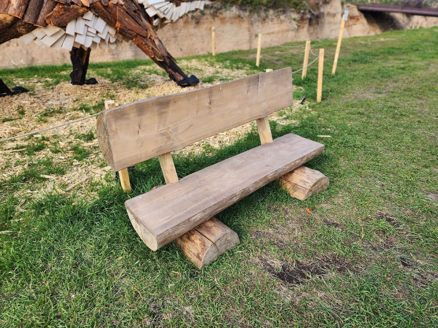 сергиев посад, сергиево-посадский городской округ, пересвет, богородское, резчик по дереву, владимир алманов, парковые скульптуры, скульптуры из дерева, скульптура из досок, скульптура из горбыля,творческая мастерская, лесной гость, хитрый лис,