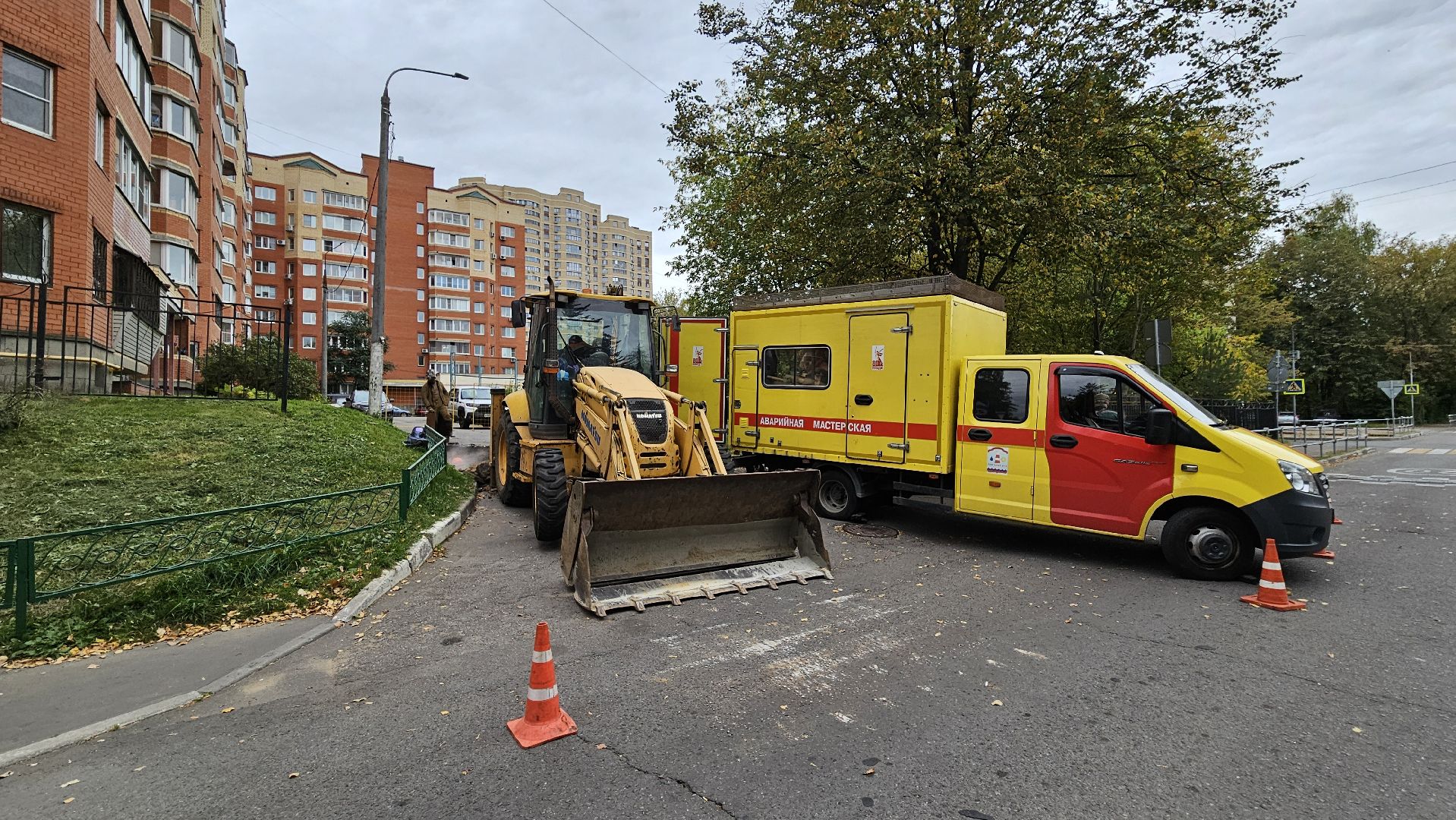 долгопрудный, жкх, чп, чп долгопрудный,горячая вода, прорыв трубы,аварийная бригада, аварийно-восстановительные работы, аварийно-спасательная служба,