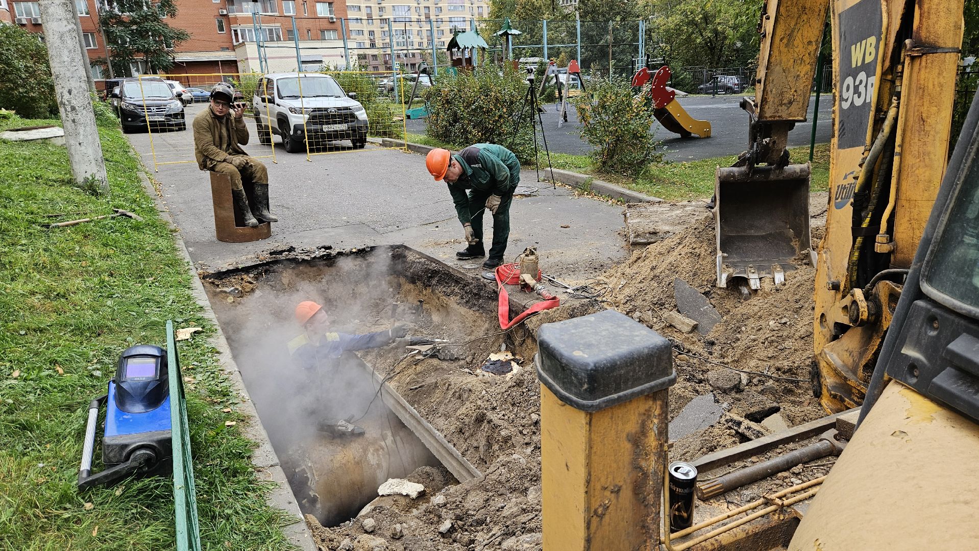 долгопрудный, жкх, чп, чп долгопрудный,горячая вода, прорыв трубы,аварийная бригада, аварийно-восстановительные работы, аварийно-спасательная служба,