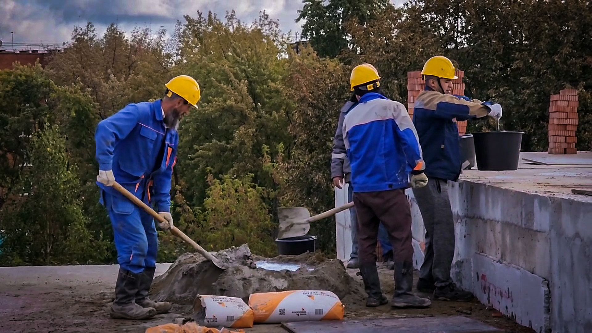 строительство пристройки к лицею в бронницах, бронницы , новый корпус лицея в бронницах, устройство кровли ,