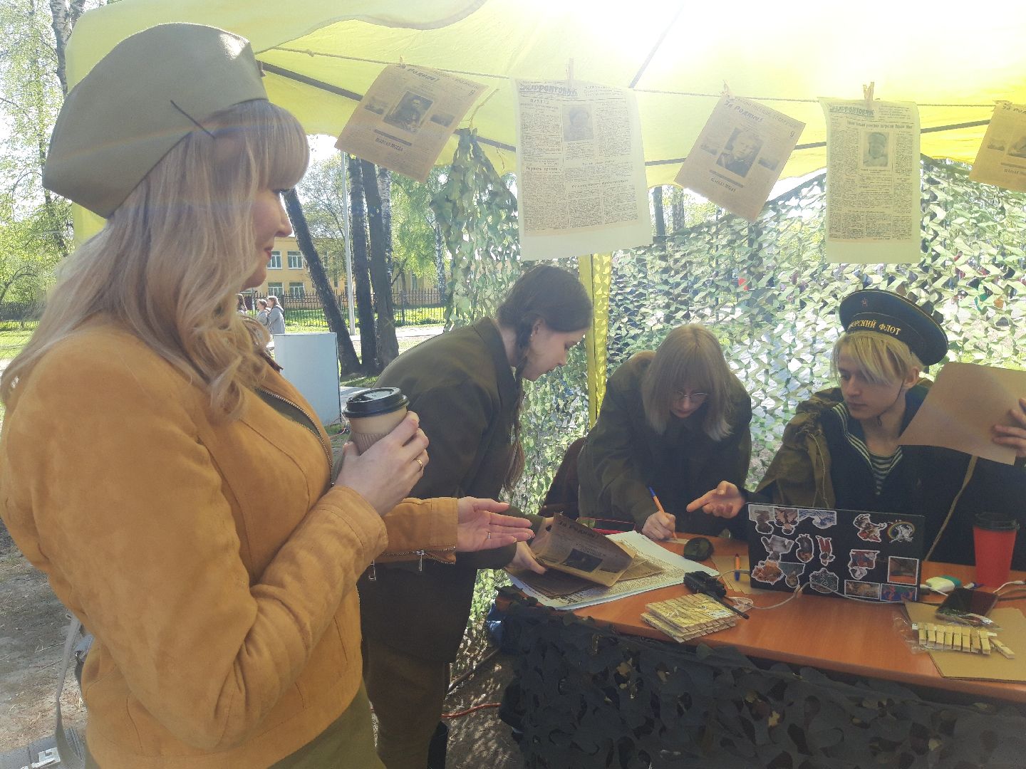 помощь людям, праздники, волонтеры,