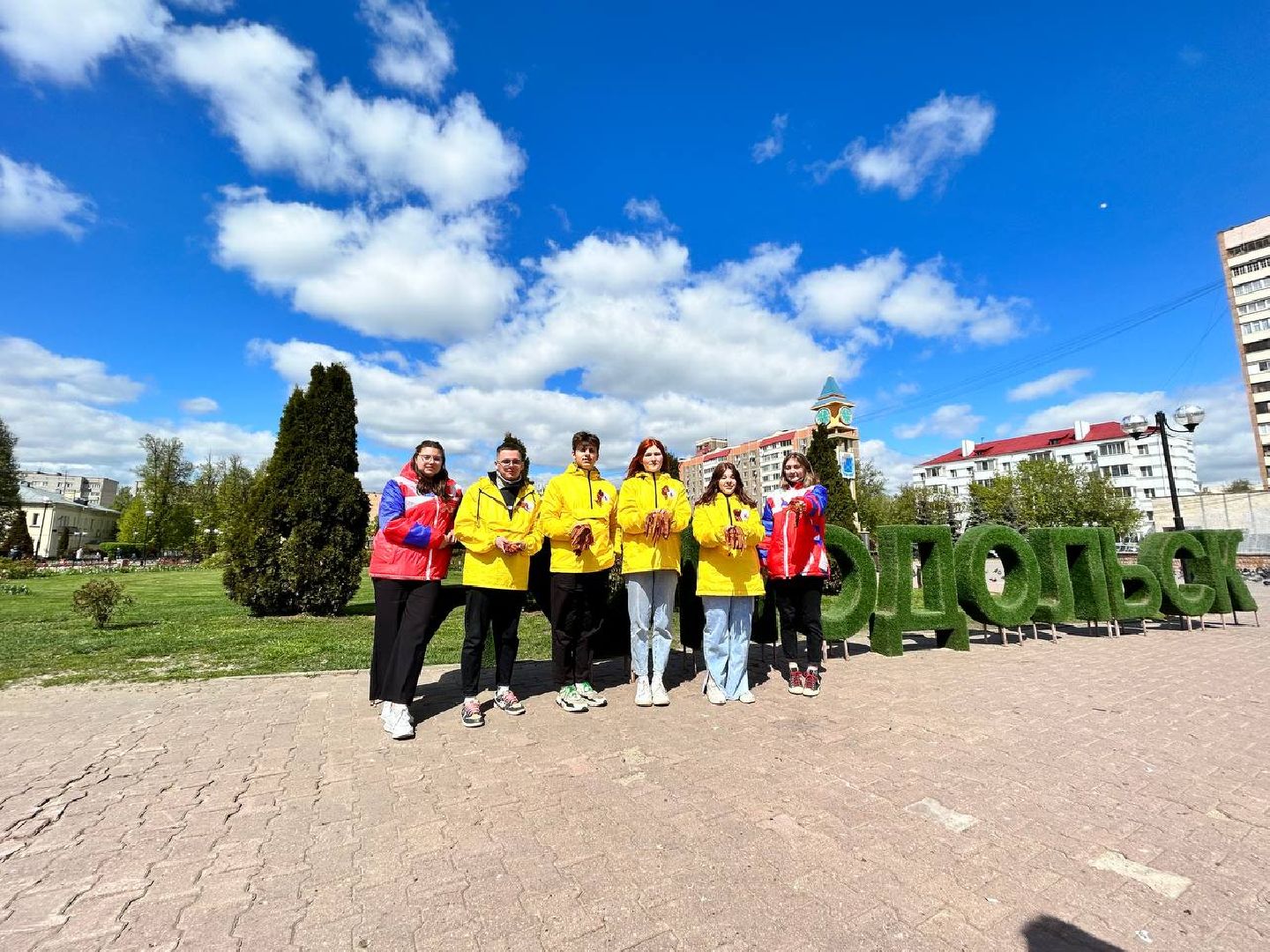 Подольск, георгиевская лента, память, дань уважения