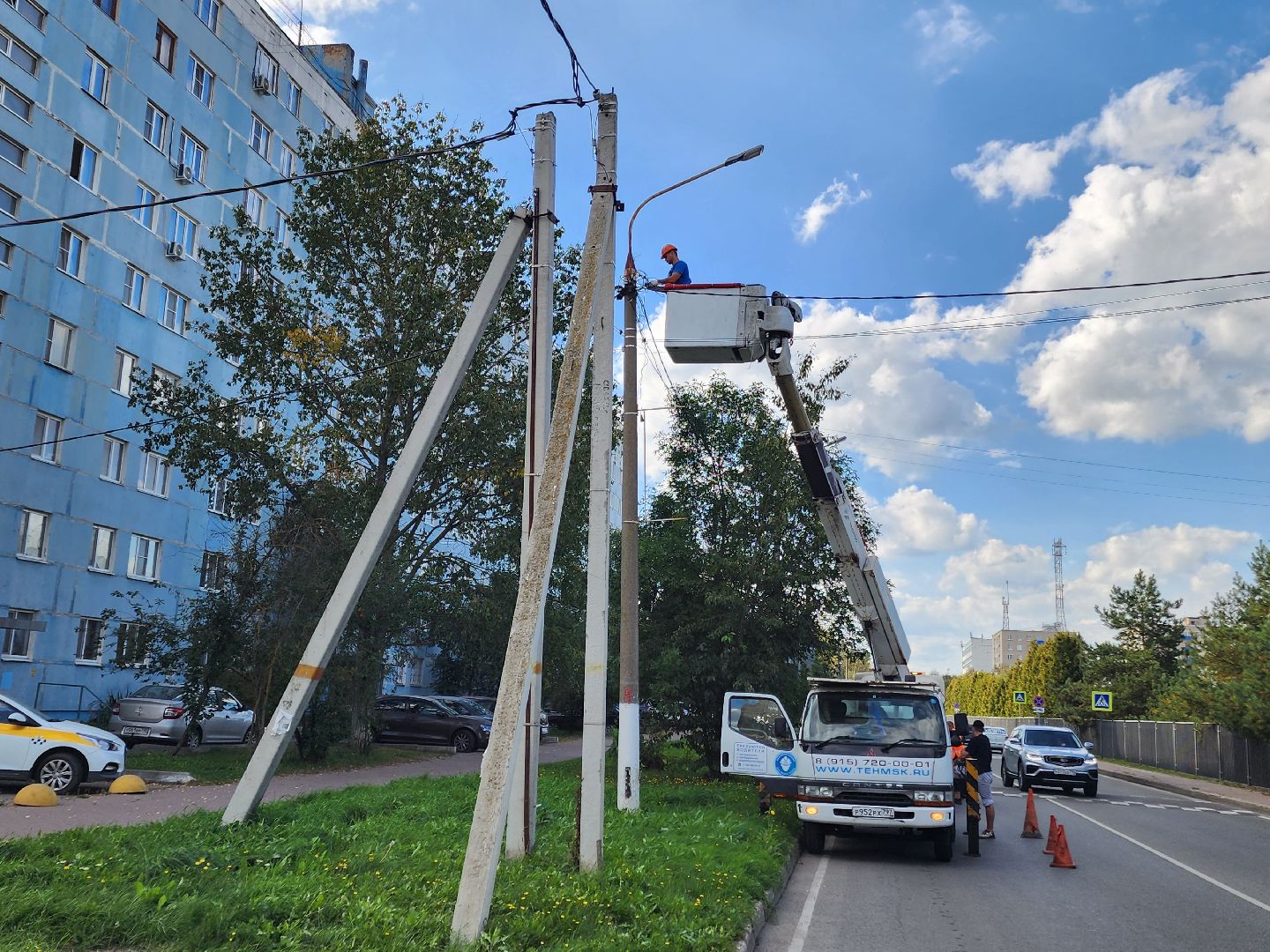 чехов, улица полиграфистов, уличное освещение, наружное освещение, замена светильников, ремонт фонарей, ремонт электропроводки,мбу чеховское благоустройство, содержание дорог, мосавтодор, портал добродел, обращения жителей,