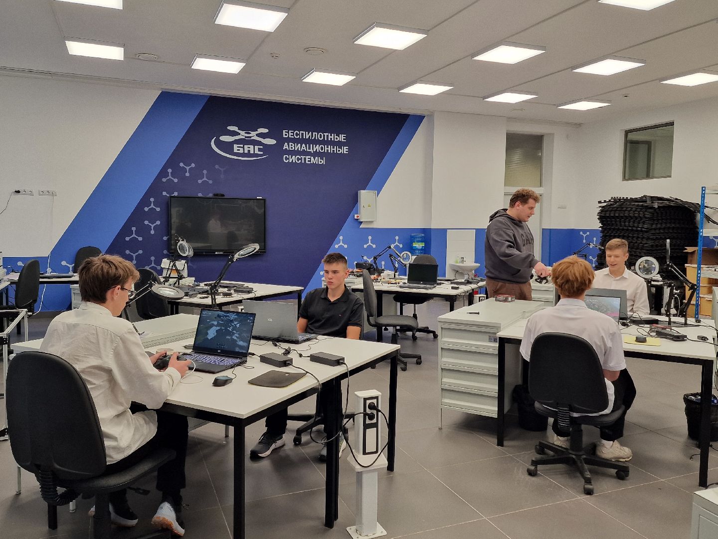 гимназия 1 им героя рф баландина, балашиха, фестиваль эра дронов,