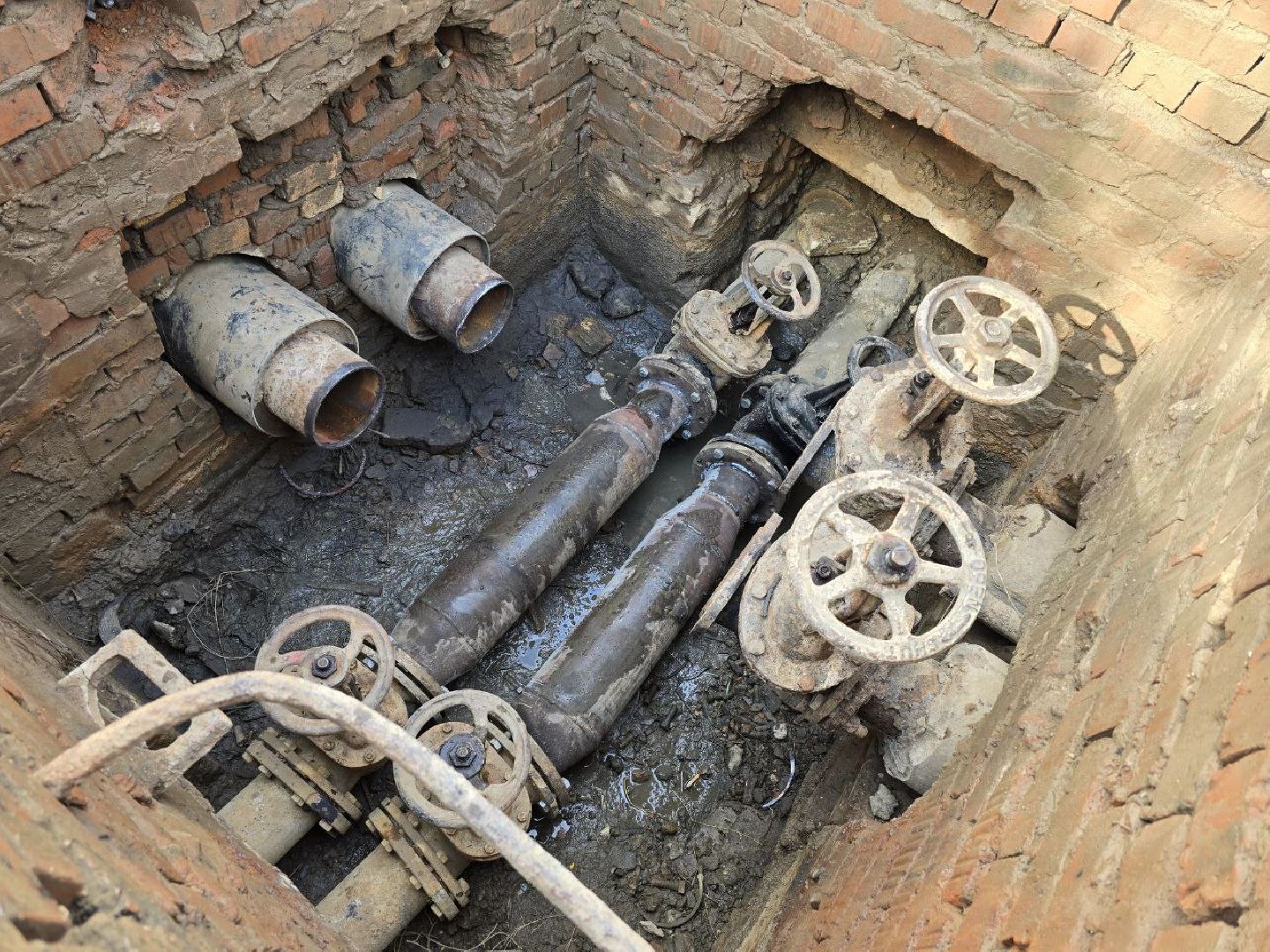 можайск, можайский муниципальный округ, подмосковье, жкх, отопительный сезон, мособлтепло, замена аварийного участка теплотрассы,