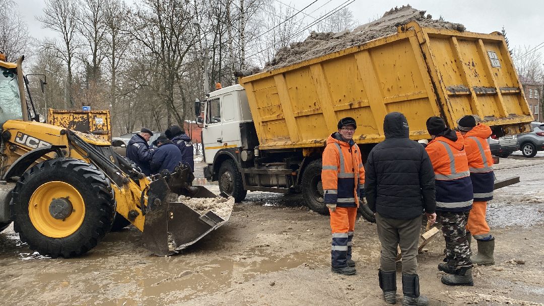 Клин, общество