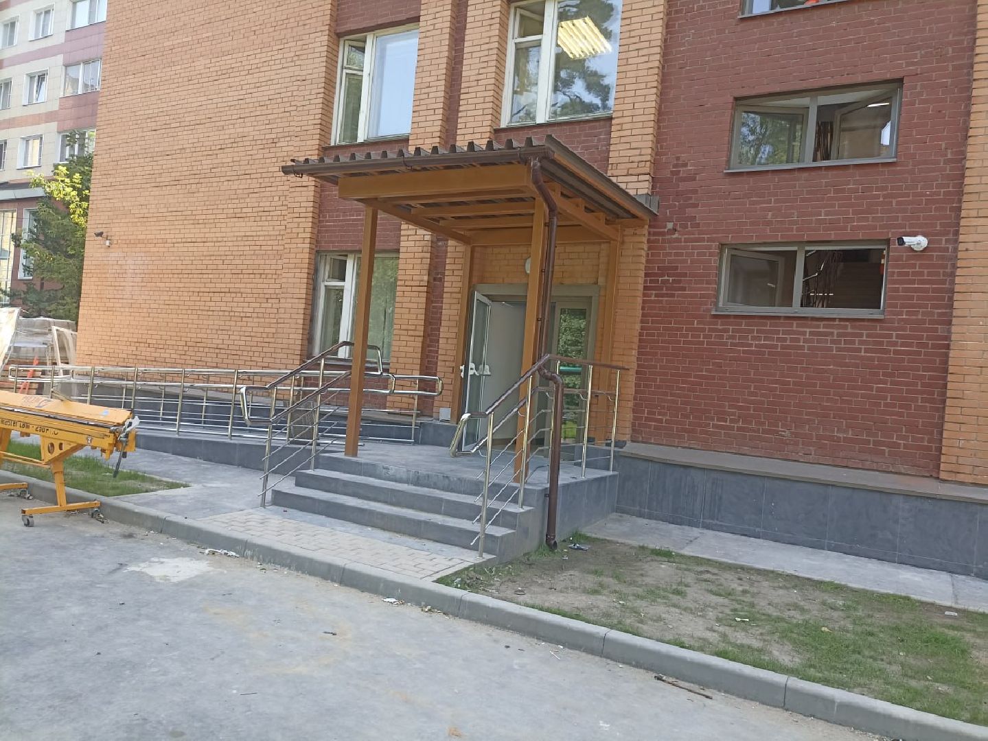 пушкино, ремонт поликлиники, покраска стен, современное оборудование, регистратура, комфортная среда,кабинеты,новые лифты,