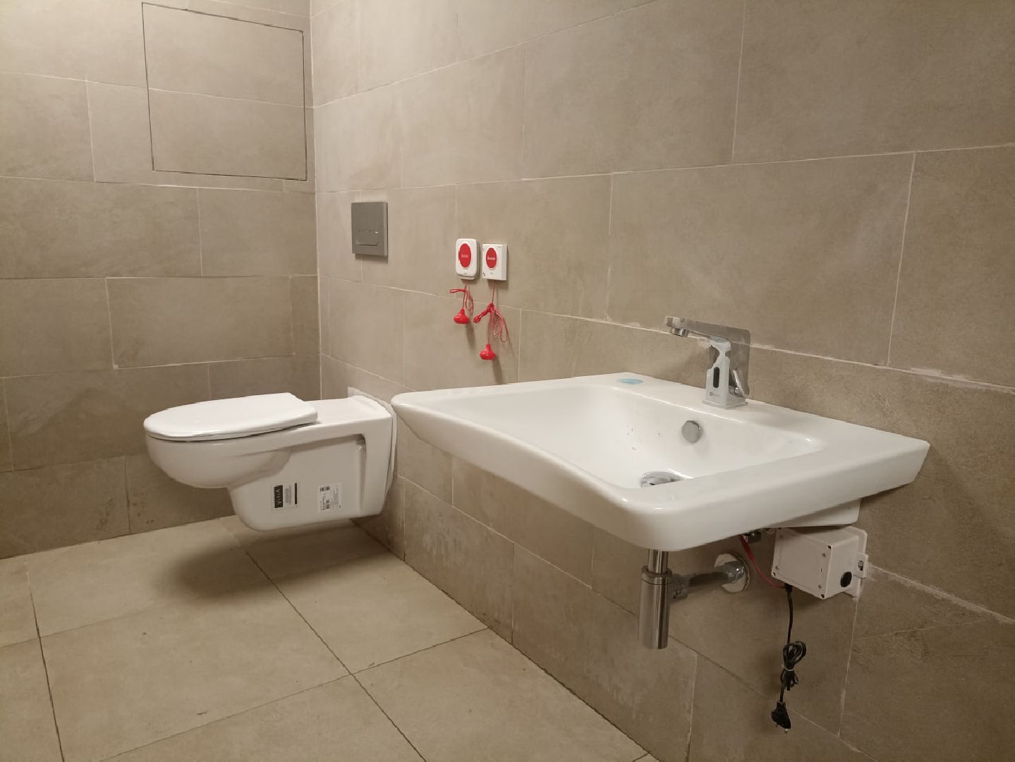 пушкино, ремонт поликлиники, покраска стен, современное оборудование, регистратура, комфортная среда,кабинеты,новые лифты,