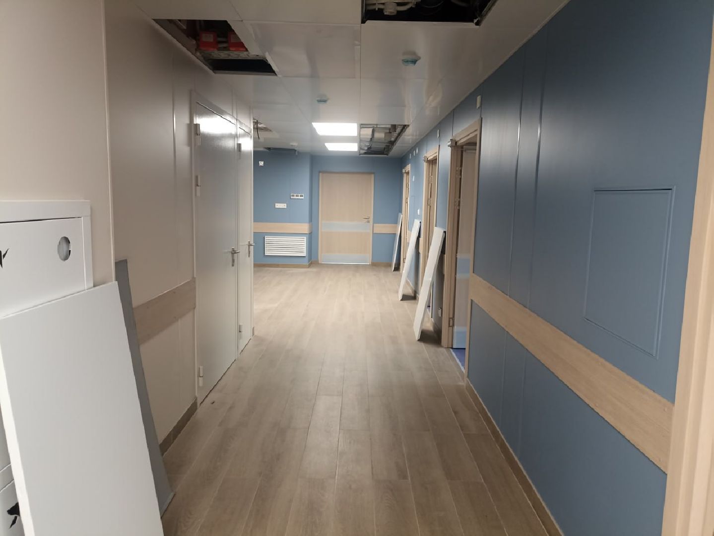 пушкино, ремонт поликлиники, покраска стен, современное оборудование, регистратура, комфортная среда,кабинеты,новые лифты,