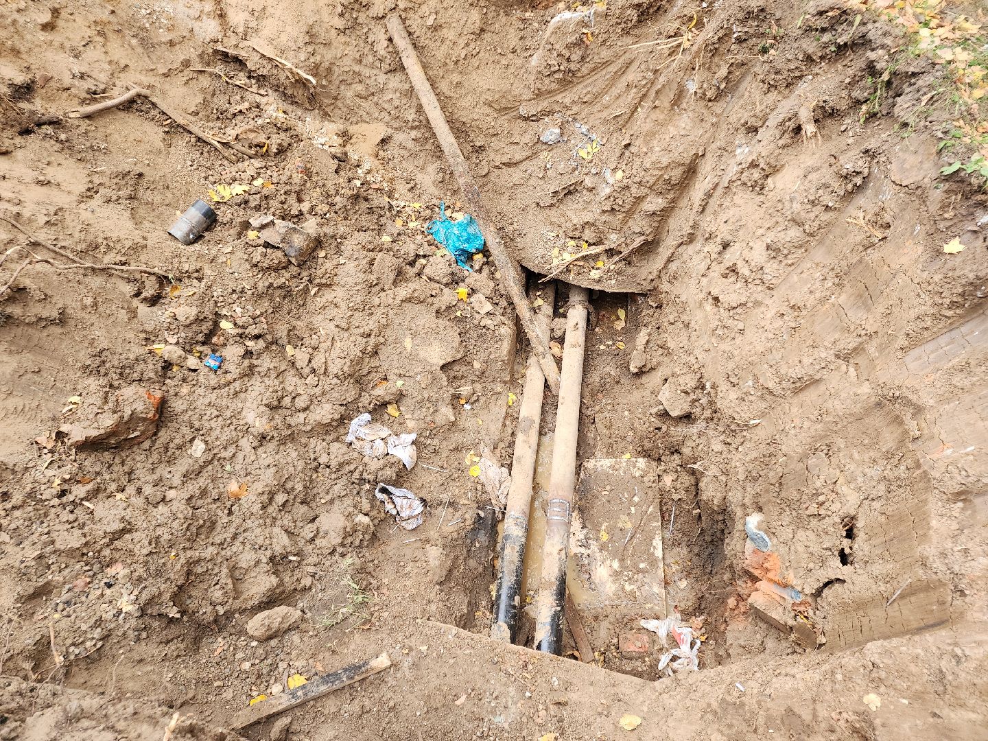 чехов, микрорайон полиграфкомбинат, авария на теплосети, утечка теплоносителя, прорыв трубы отопления, ликвидация аварии,   обращения жителей, портал добродел, устранение утечки, глава округа михаил собакин, поручение главы округа, мп жкх чеховского района, жилые дома, социальные объекты,аварийная бригада, спецтехника,