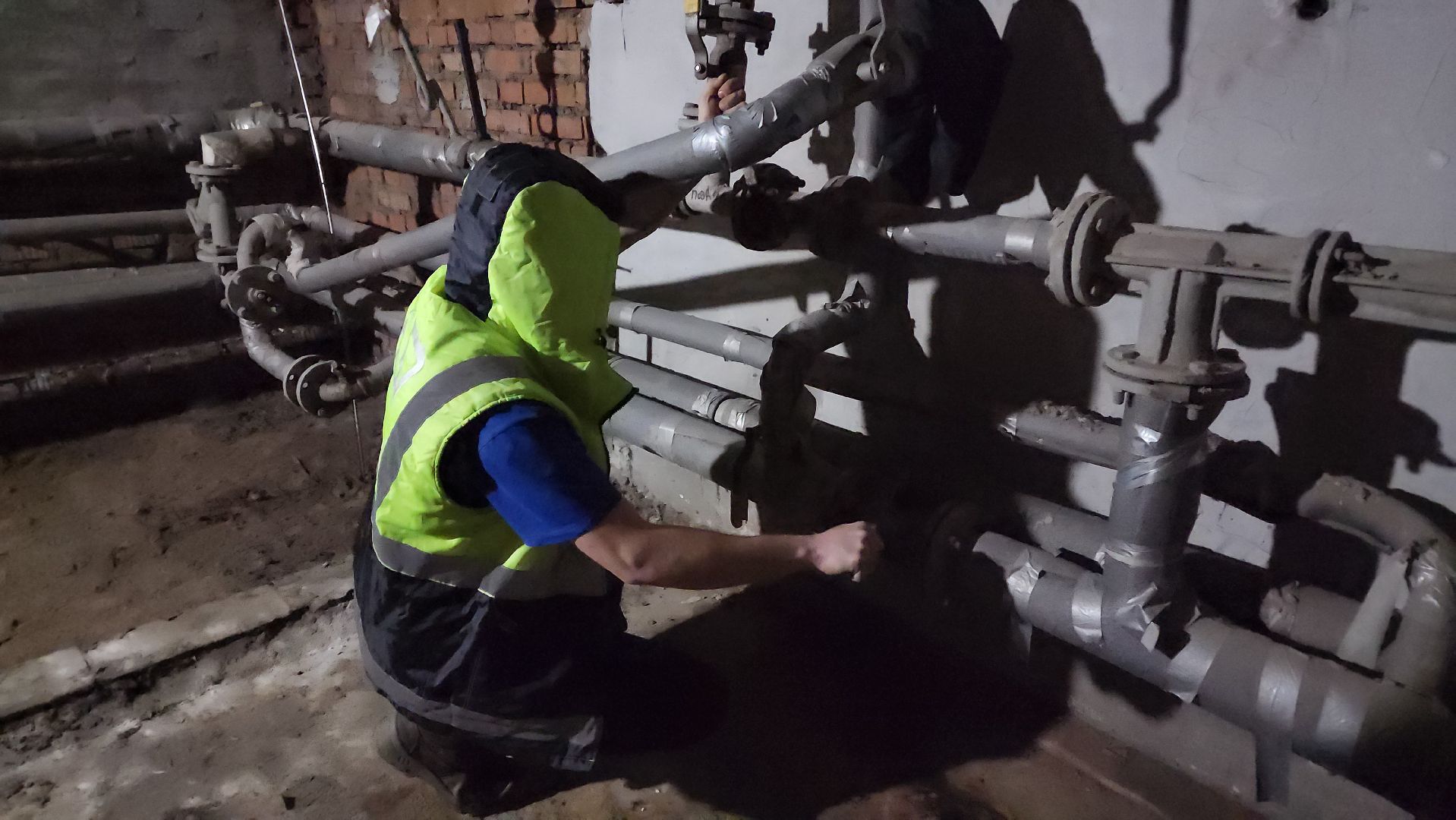 пушкино, начало отопительного сезона, многоквартирные дома, тепловые сети, тепловой пункт, запорная арматура, мкд, отопительный сезон 2025-2026, отопительный период,тепло в дома, тепло жителям,