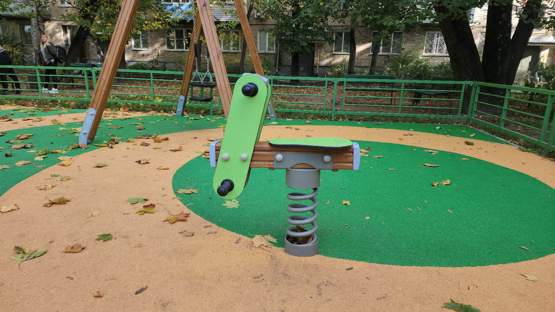 пушкино, благоустройство, детские площадки, граффити, вандализм, новая детская площадка, игровой комплекс, формирование комфортной городской среды,