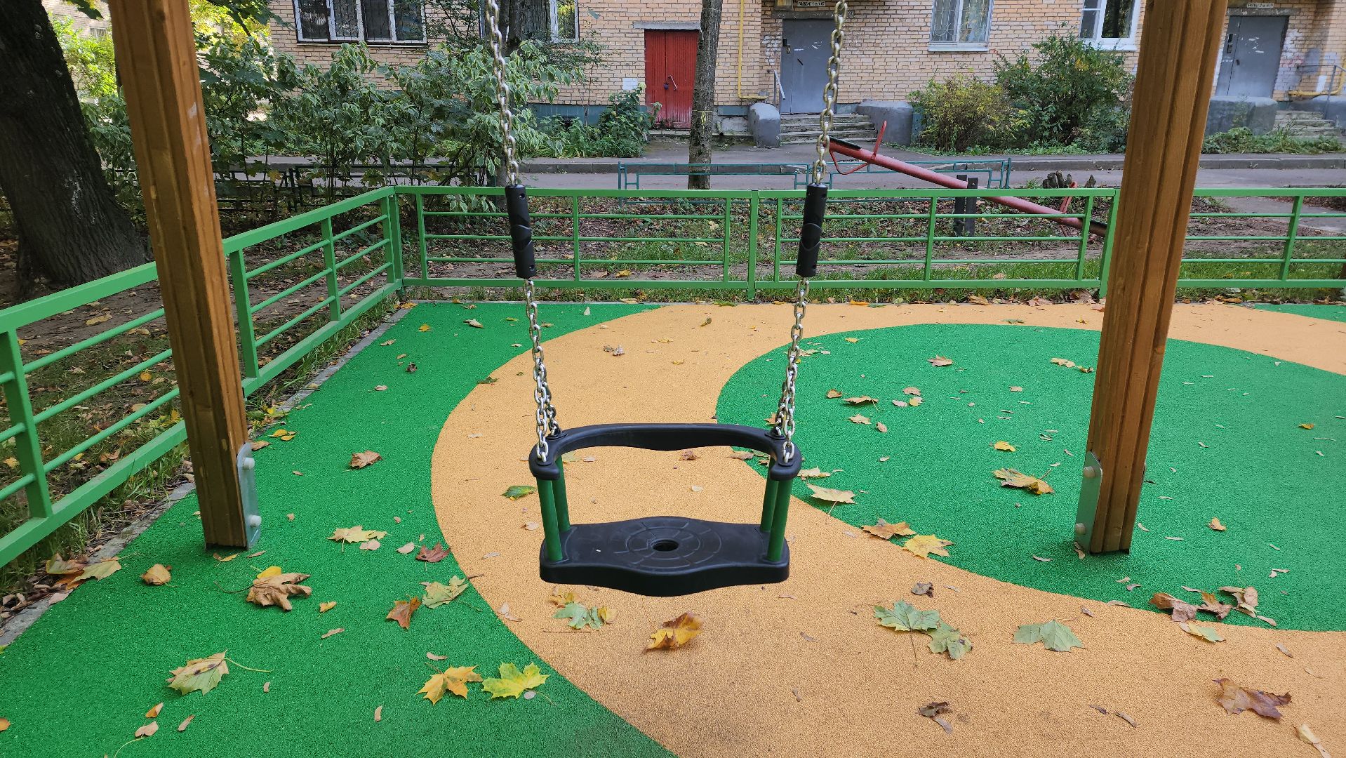 пушкино, благоустройство, детские площадки, граффити, вандализм, новая детская площадка, игровой комплекс, формирование комфортной городской среды,