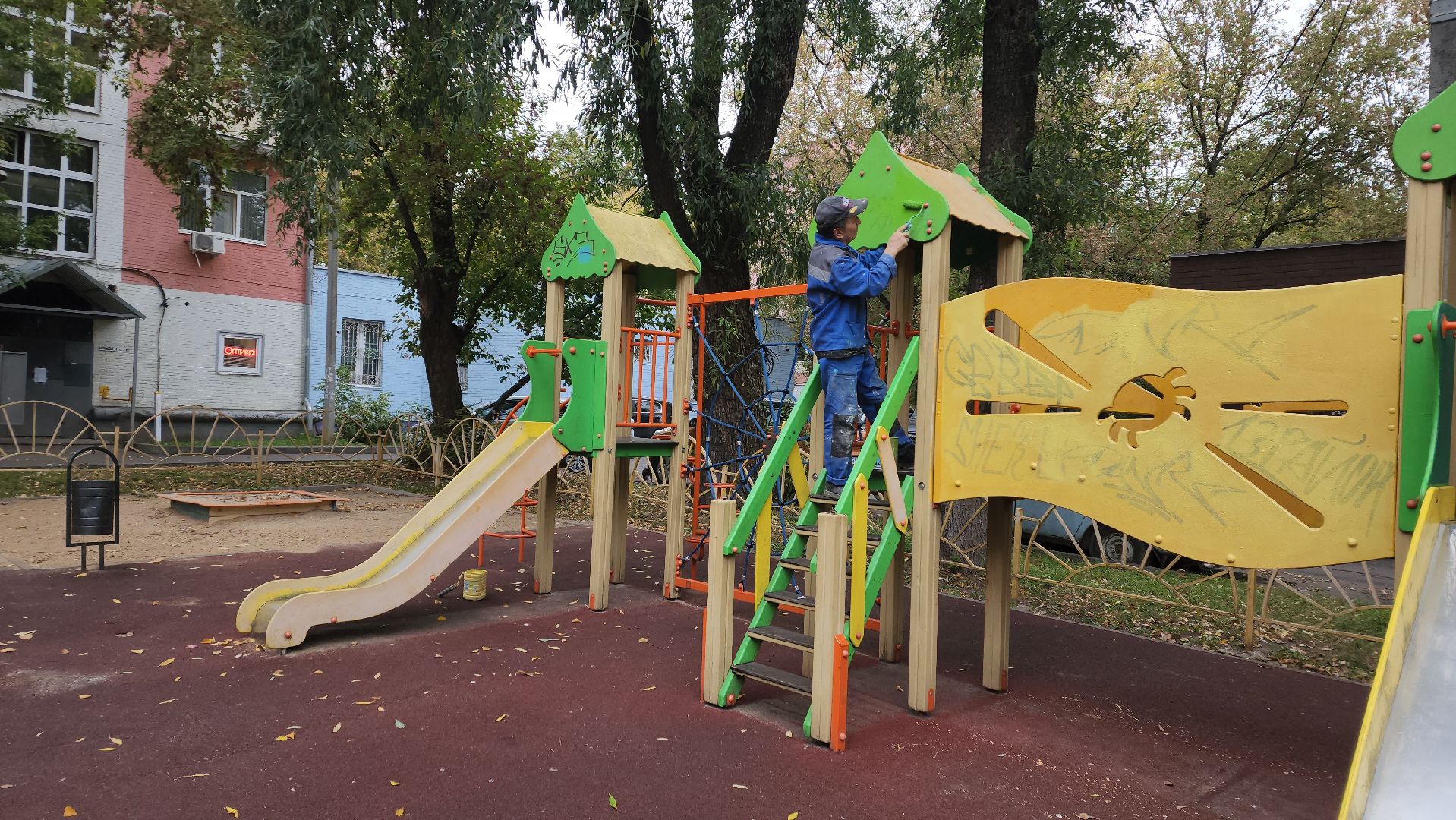 пушкино, благоустройство, детские площадки, граффити, вандализм, новая детская площадка, игровой комплекс, формирование комфортной городской среды,