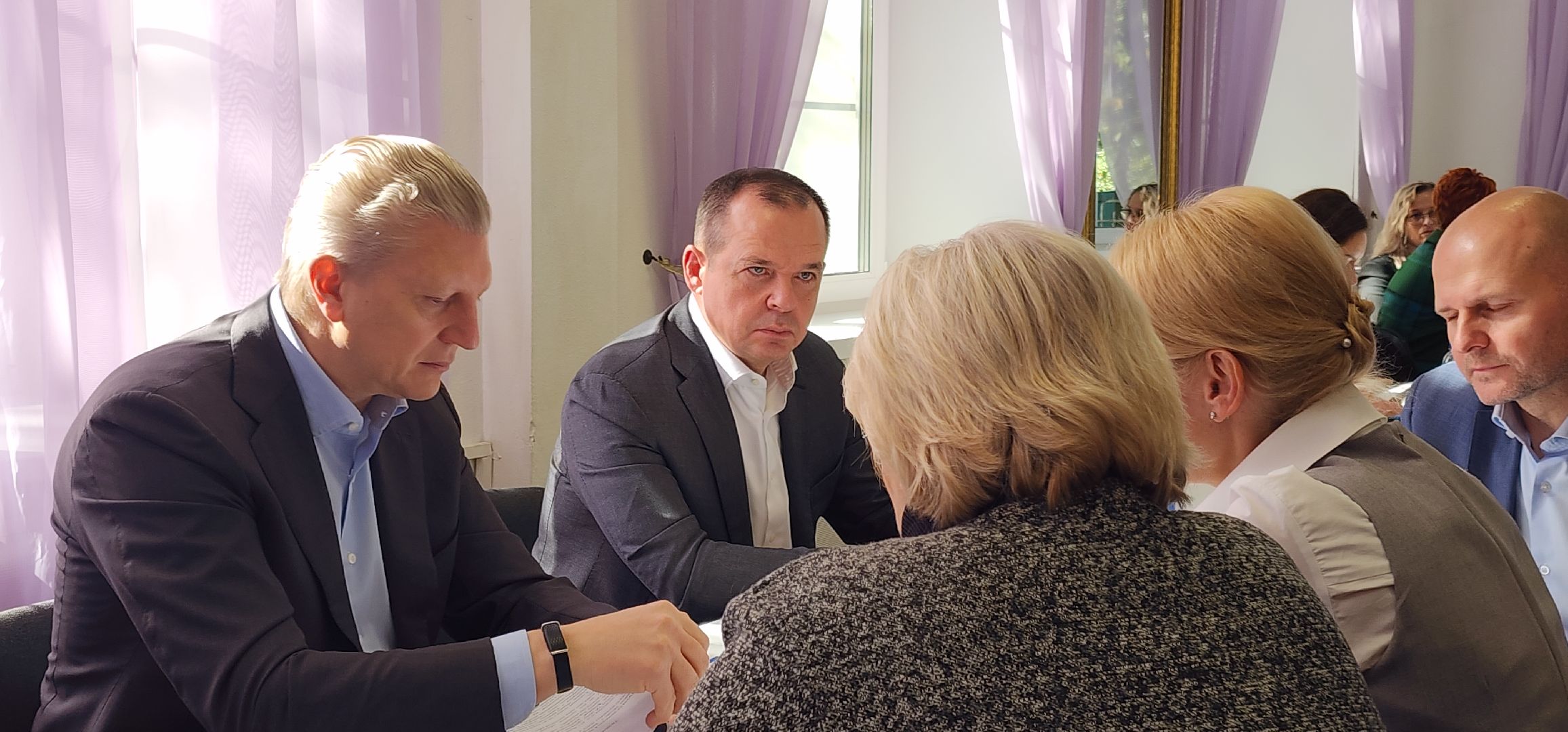 Выездная администрация , Общество , Образование ,